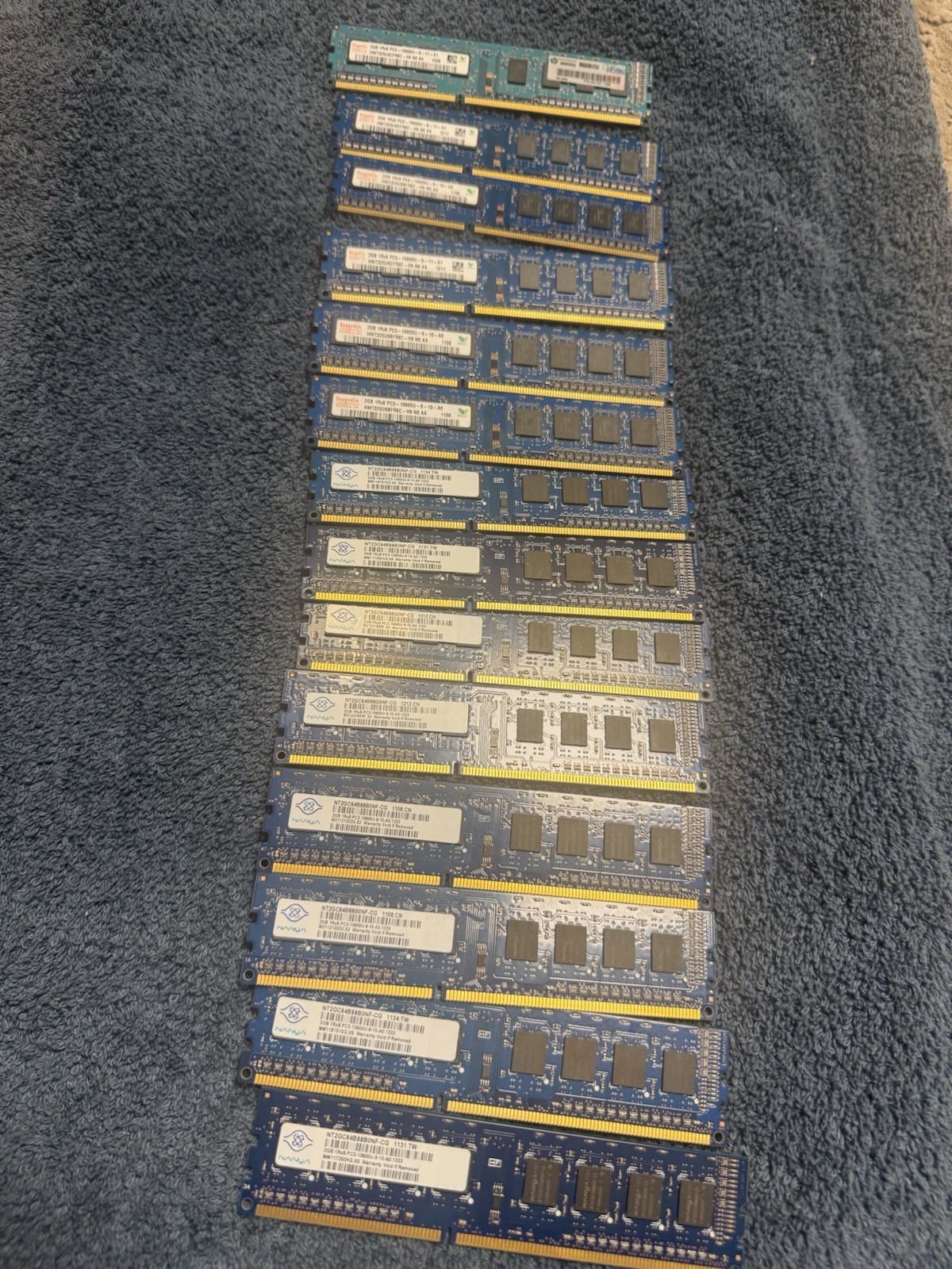 LOT OF 14 Modules Various Brands 2GB 1Rx8 PC3-10600u Desktop Ram