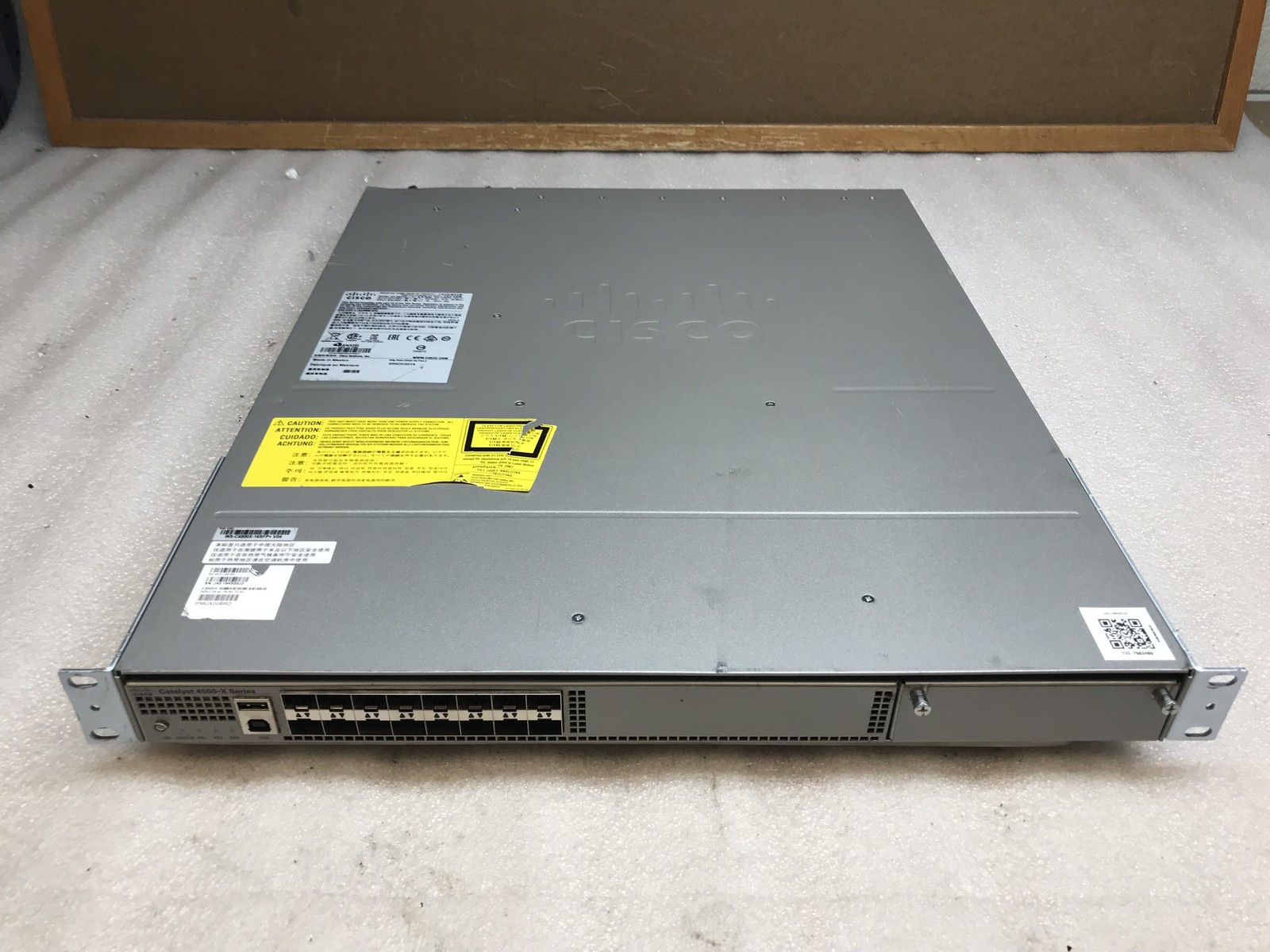 Cisco Catalyst 4500-X Series (WS-C4500X-F-16SFP+) 16x10 Gigabit Ethernet Switch