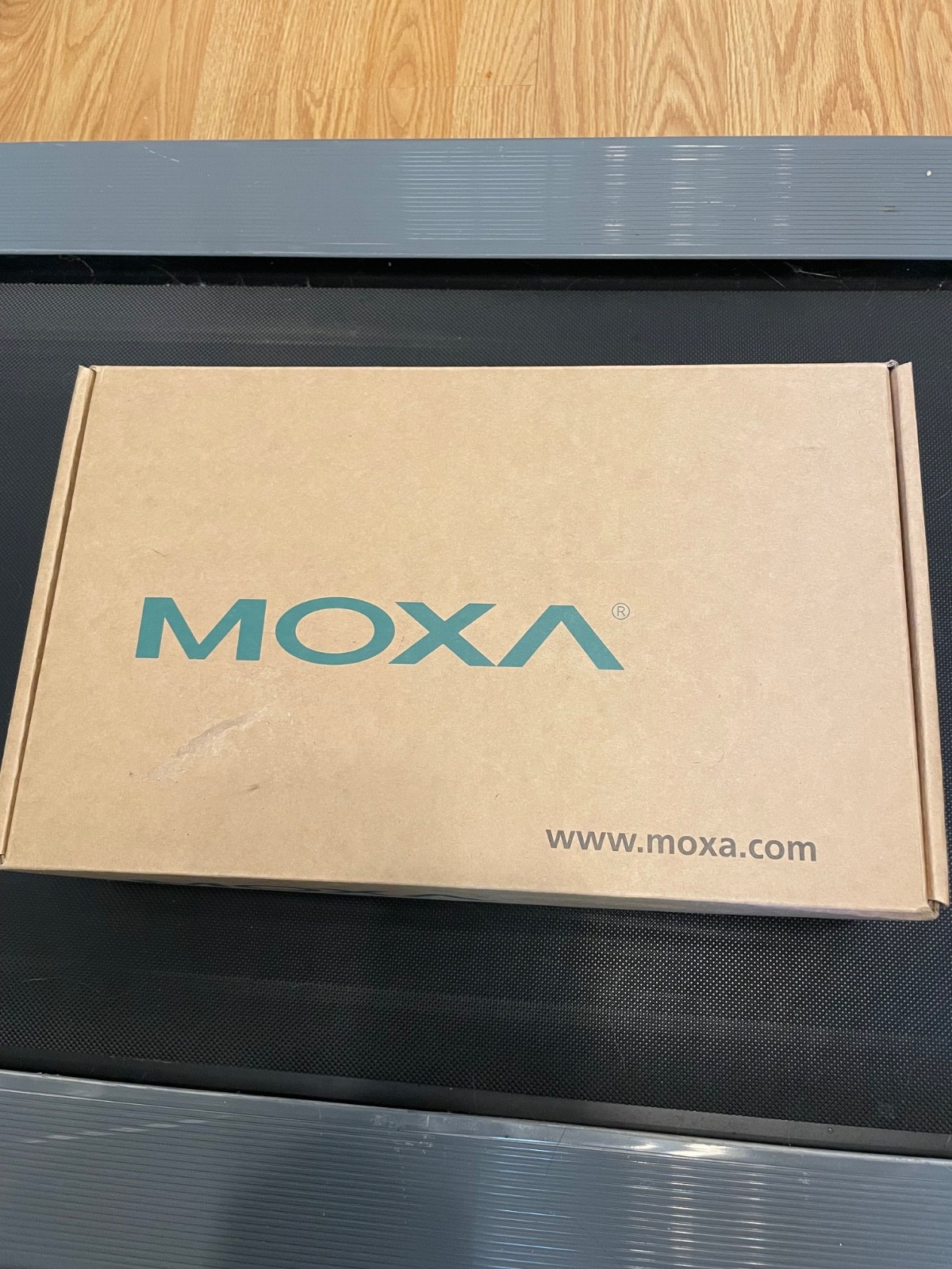 Moxa NPort 6450/US V1.8.1 - NEW / NIB Serial to IP Converter