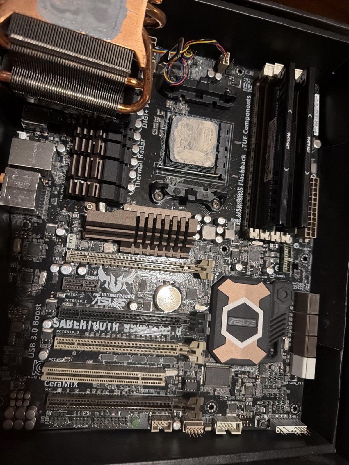 Sabertooth 990FX R2.0 FX-8320 8-Core 3.5GHz / 4.0GHz Boost
