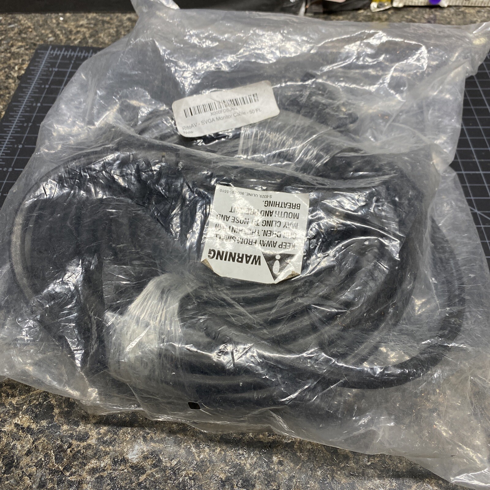 50ft 15 PIN Black SVGA SUPER VGA Monitor HD15 Male Male With Ferrite Cable. New