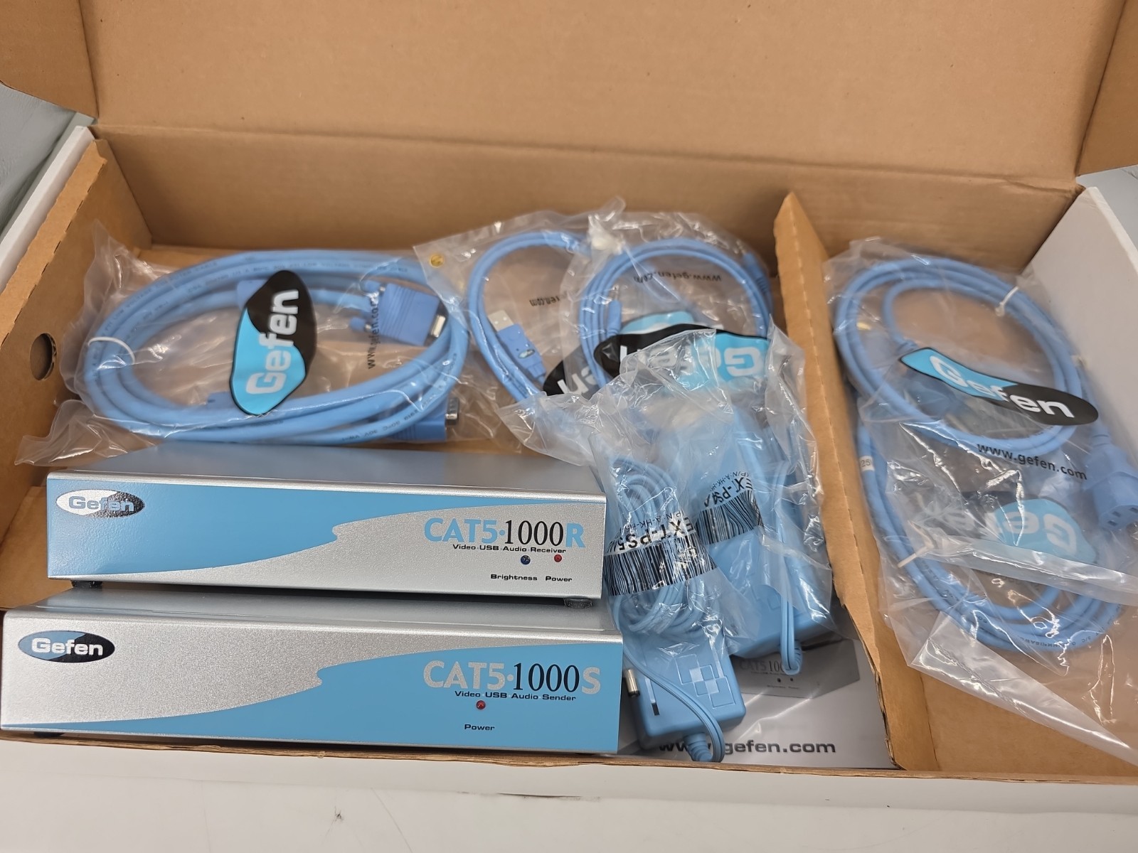 Gefen EXT-CAT5-1000 VGA USB Audio KVM Extender Sender Receiver Kit New