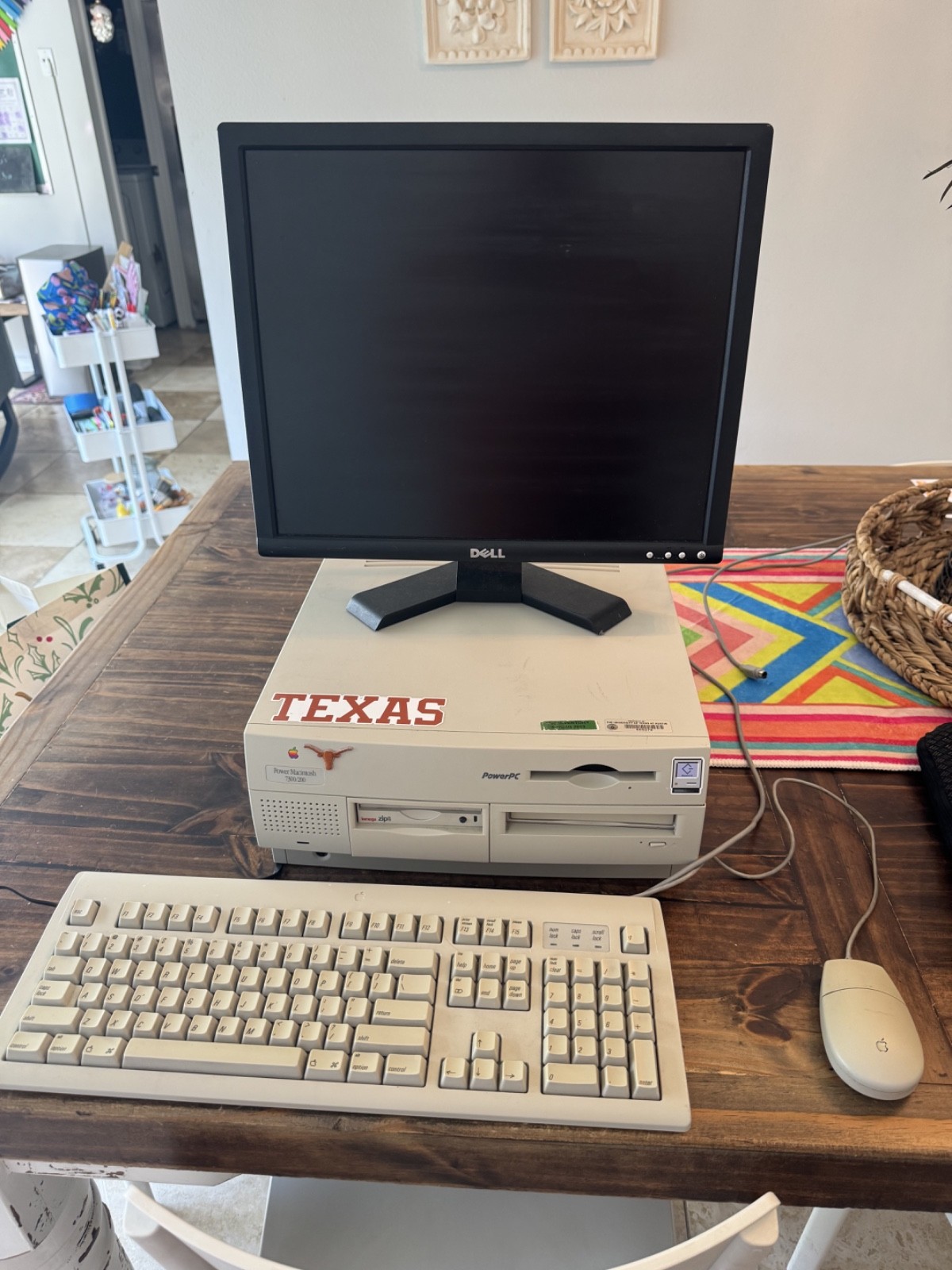 Power Macintosh 7300/200 - Working - w/ BlueSCSi + keyboard/mouse/accessories