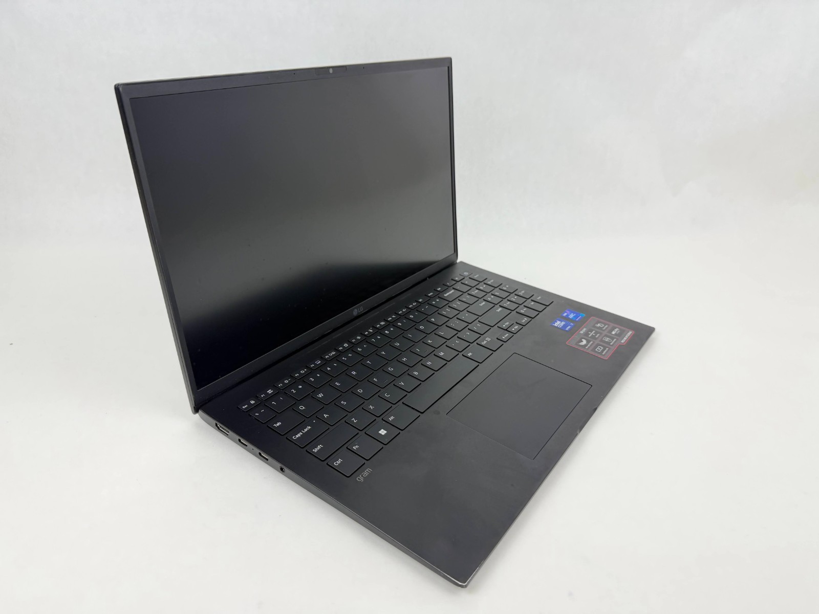 LG Gram 15Z90S-H.ADB8U1 15.6" Ultra 7 155H 32GB / NO SSD - FOR PARTS