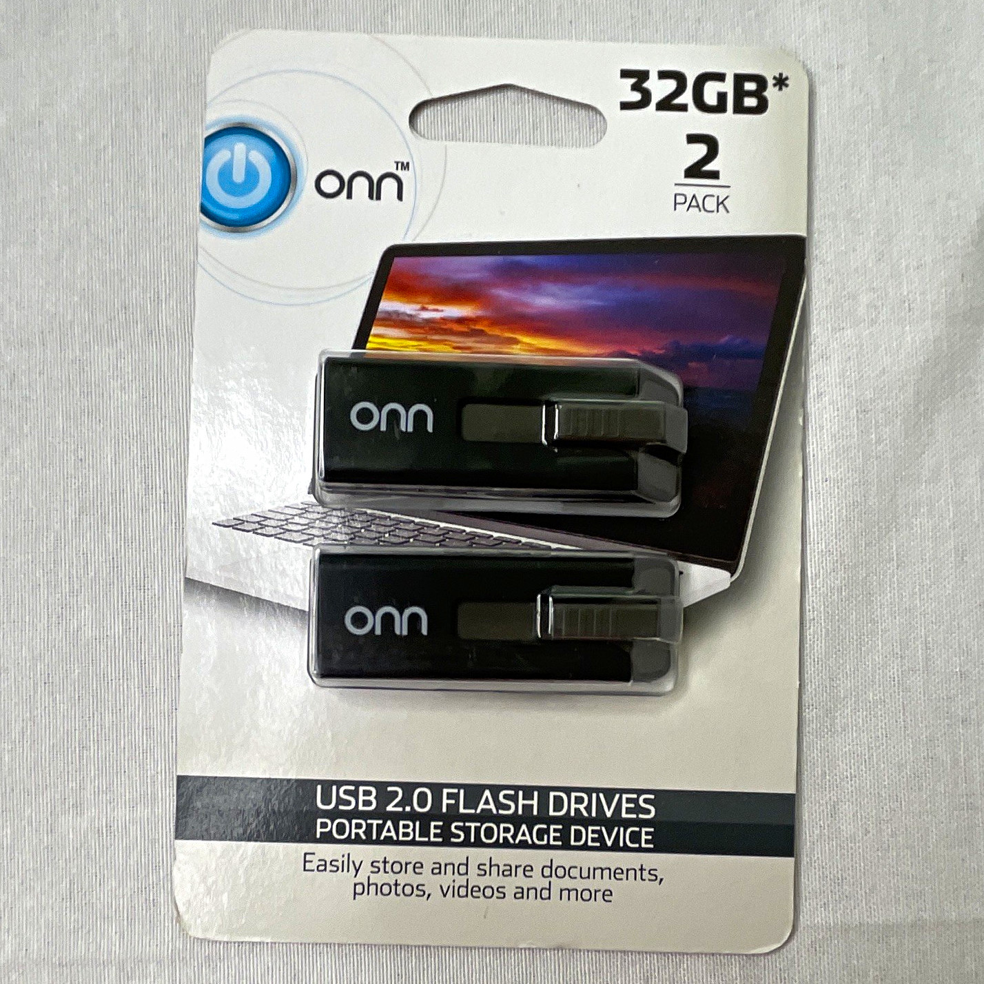 onn. 32GB USB 2.0 Flash Drive 2-Pack Black PC/Mac Sliding Cover ONA19DS005
