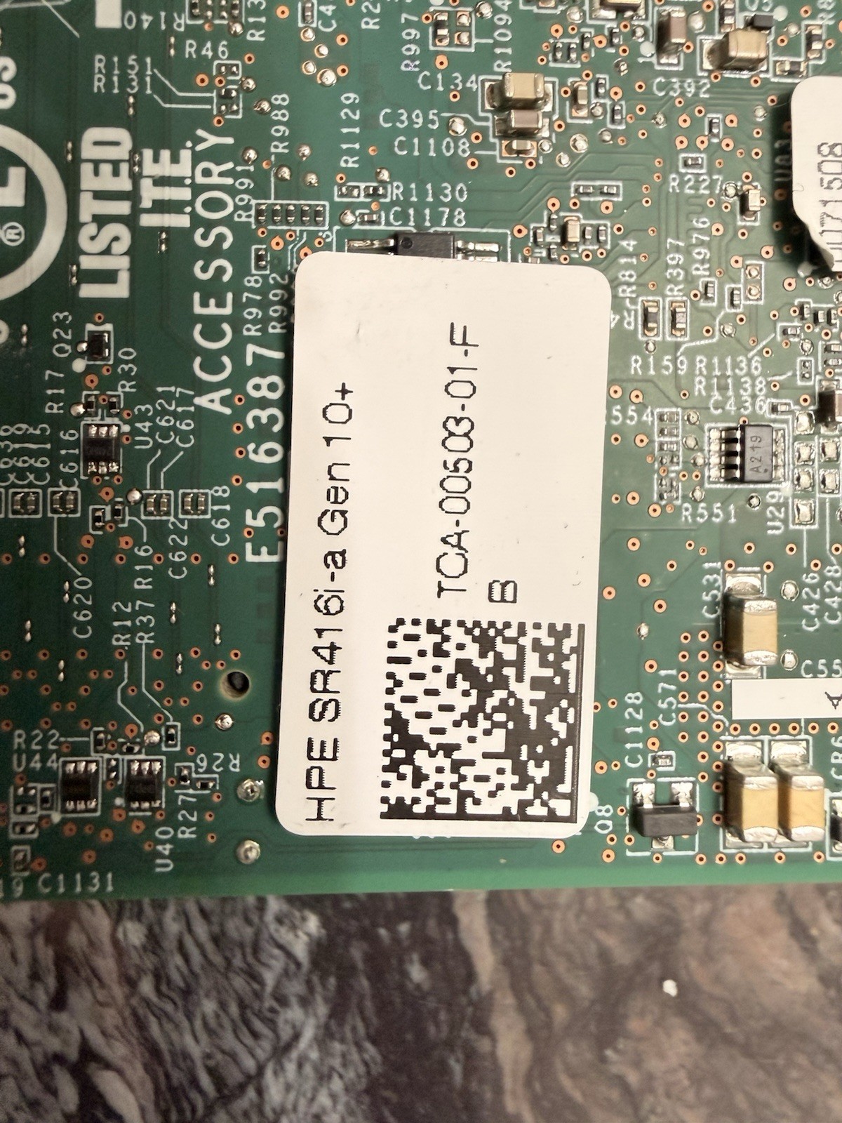 P12688-B21 HPE SR416I-A GEN10 PLUS X16 LANES 4GB CACHE NVME/SAS 24G CONTROLLER