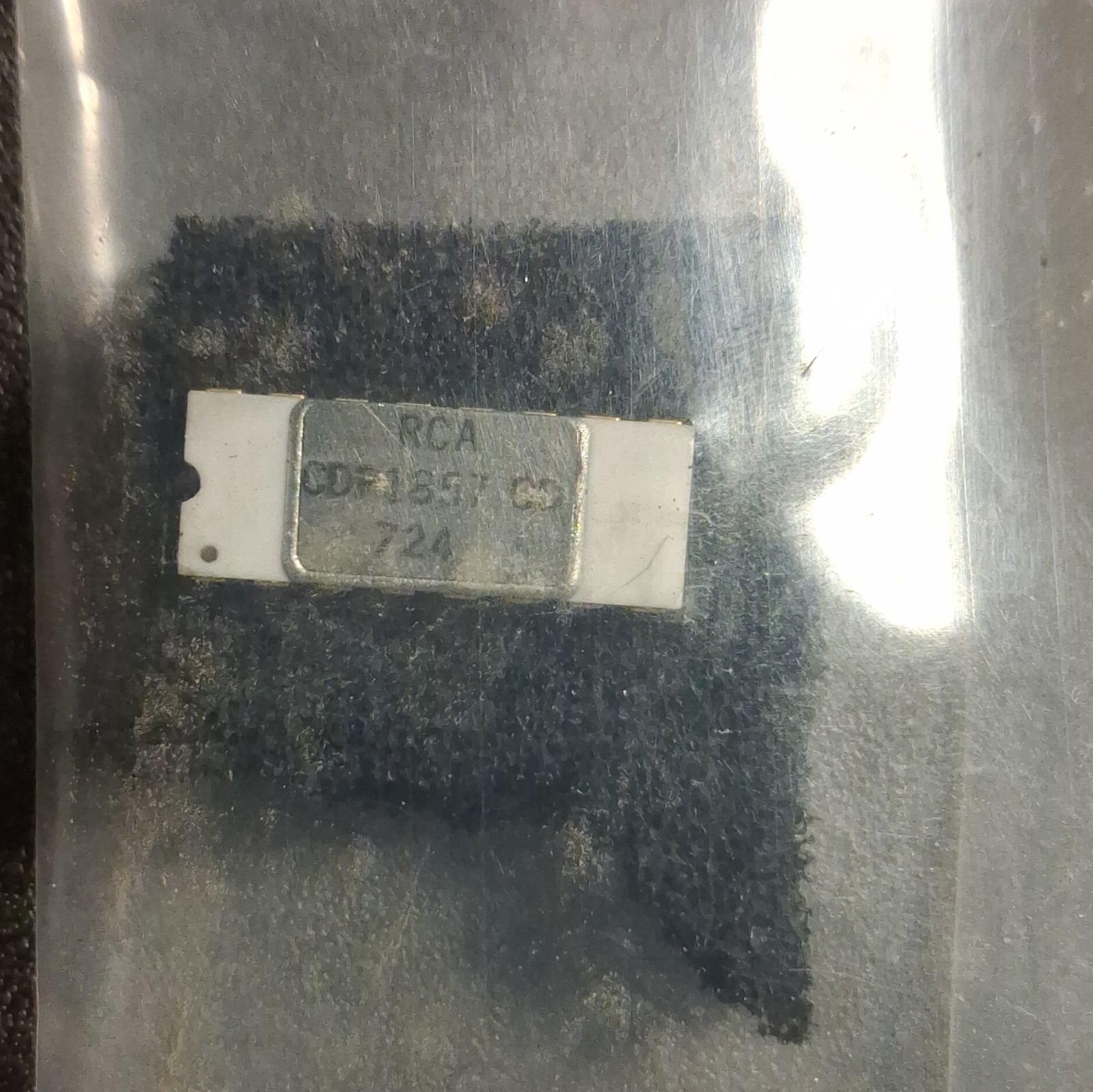 Vintage RCA CDP1857CD chip