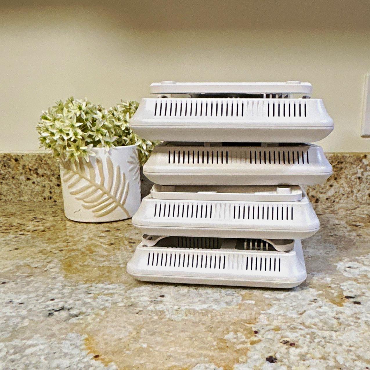 Luxul XAP-1610 Apex Wave 2 AC3100 Dual-Band Wireless Access Point White