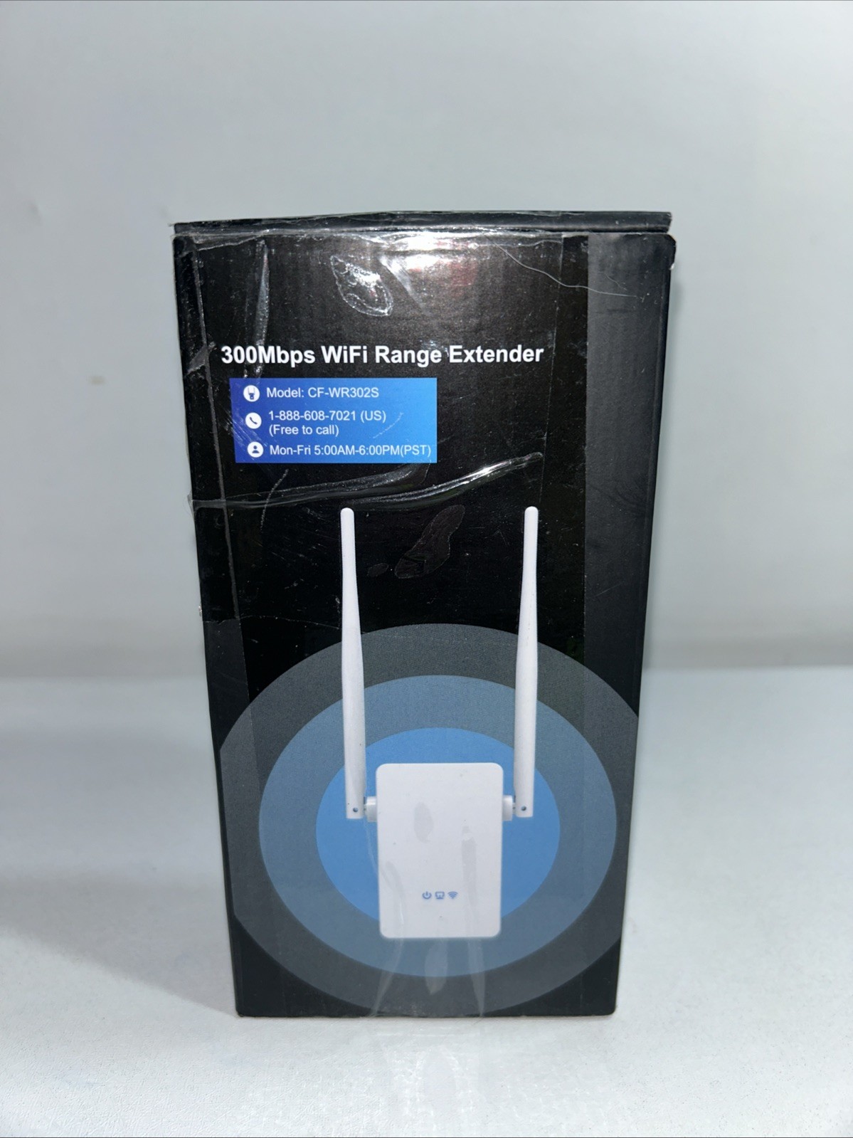 Lightly Used 300 mbps WiFi Range Extender White 