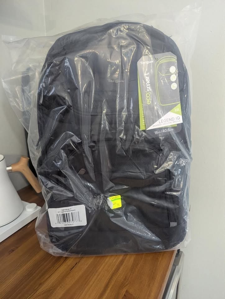 NEW Targus Black 16 Legend IQ Backpack