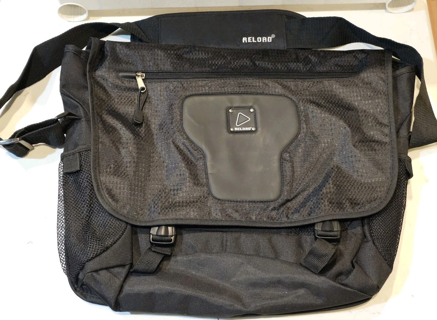 Reload Messenger Bag Laptop Over Shoulder Bag bag 19x15