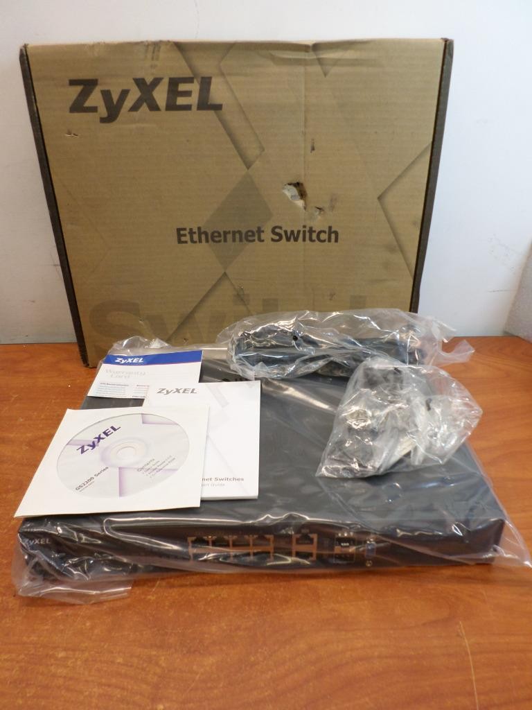 Zyxel GS2200-8HP 8-Port Gigabit Managed L2 PoE Network Switch - NEW Surplus
