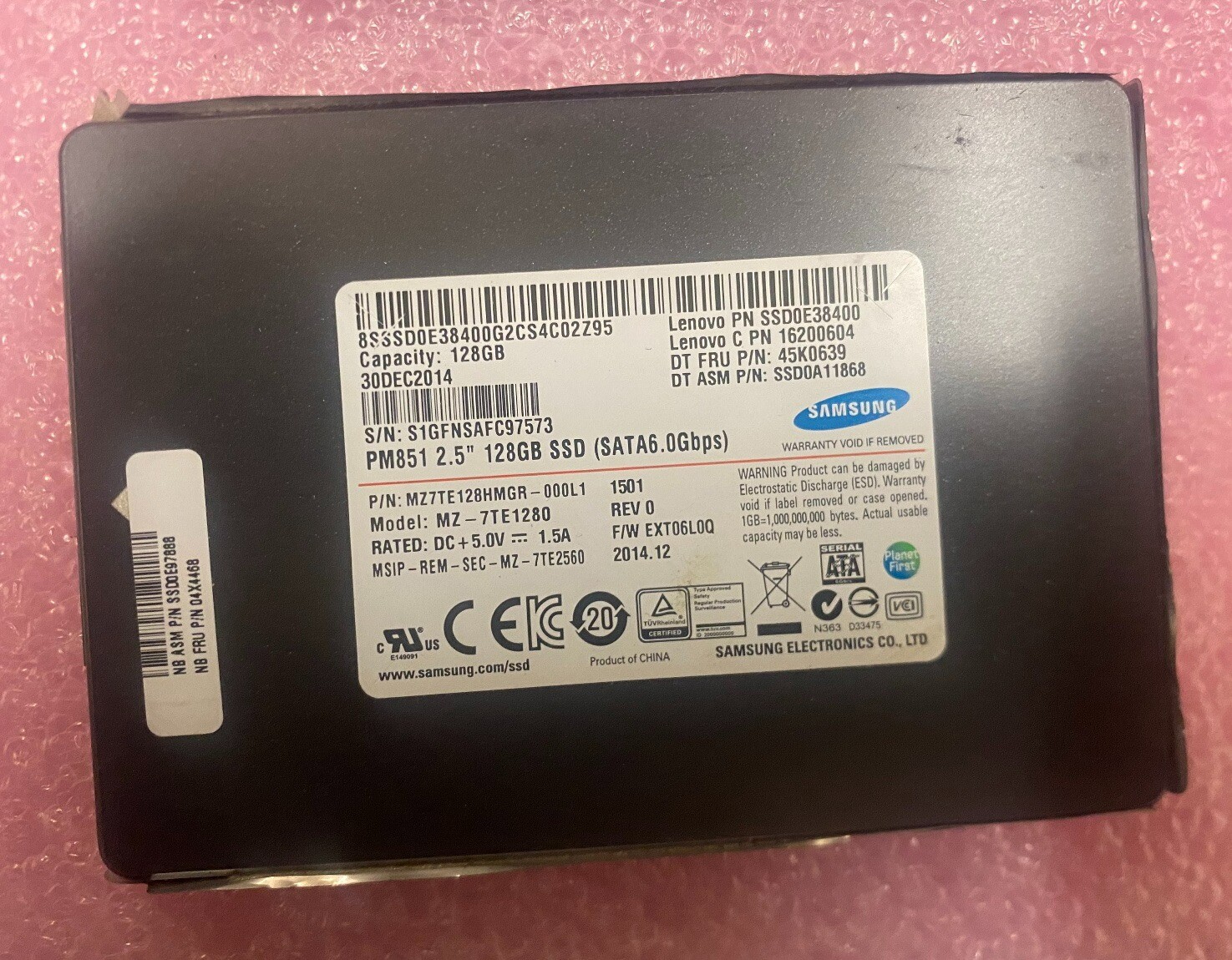 Samsung PM851 128GB SSD SATA 6.0 Gbps MZ-7TE1280 SSD0E38400 MZ7TE128HMGR-000L1