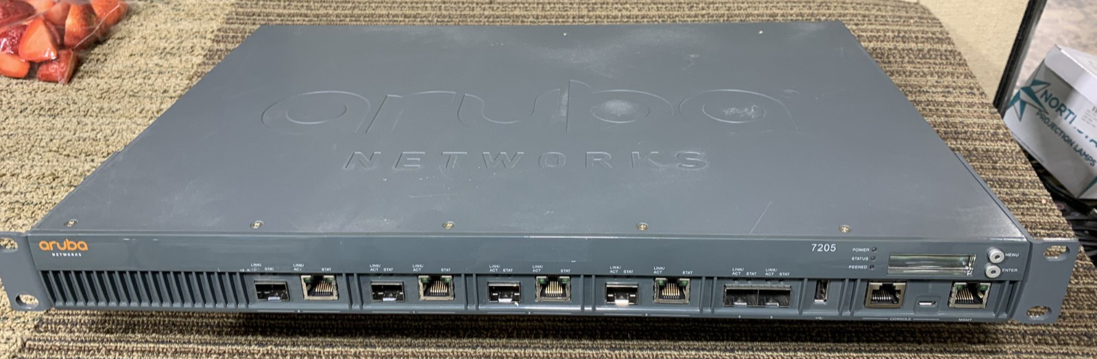 Aruba Networks ARCN7205 (7205-US) / HPE JW736A - Wireless LAN Controller