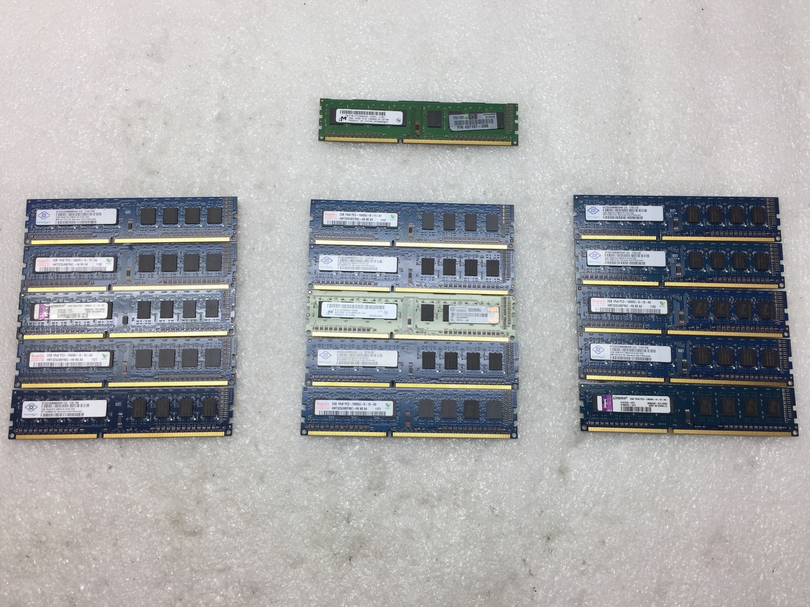 Lot of 17 2GB Mixed Branded1Rx8 PC3-10600U-9-10 ECC Memory/RAM Sticks