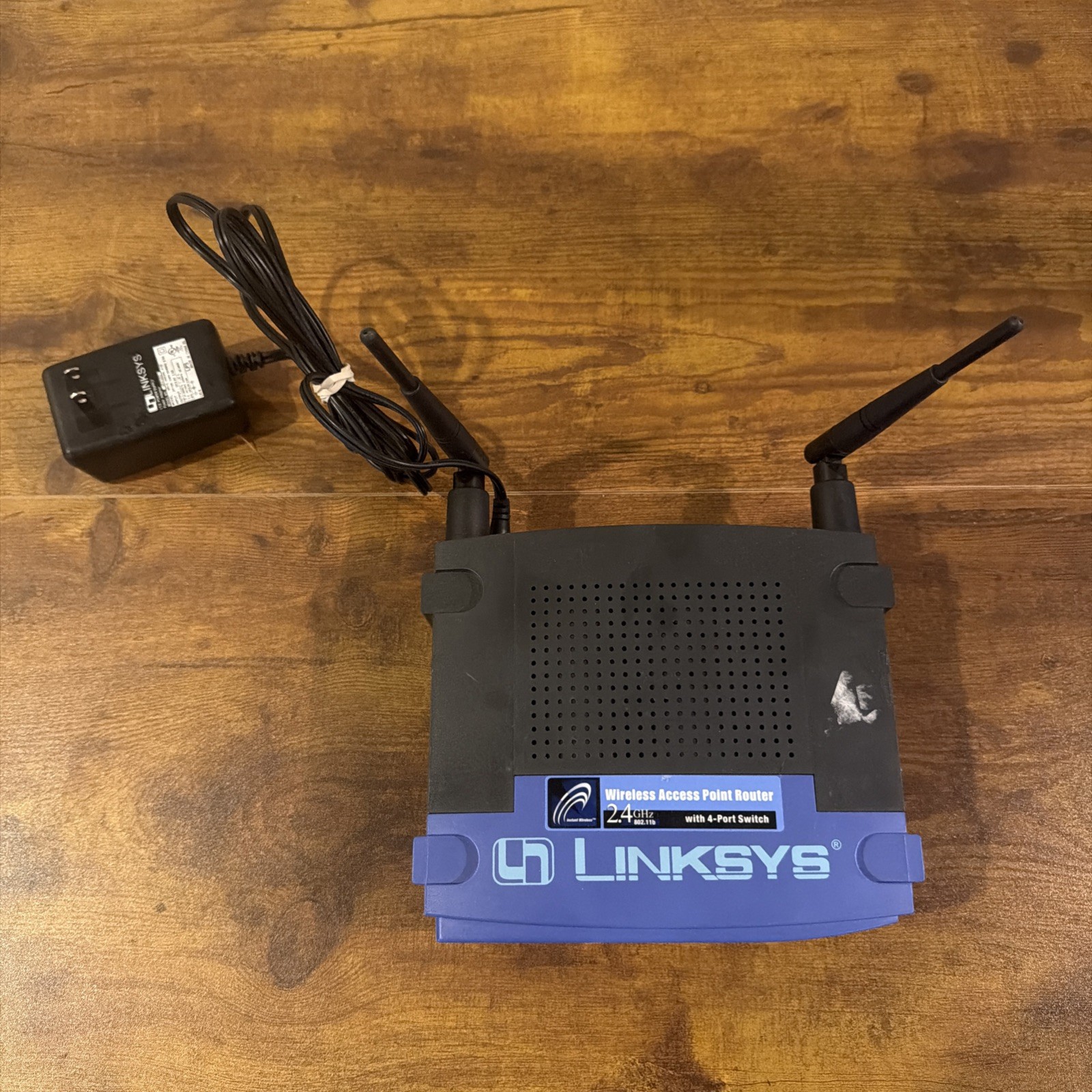 LINKSYS Wireless-G Broadband Router - 2.4 GHz - 54 Mbps