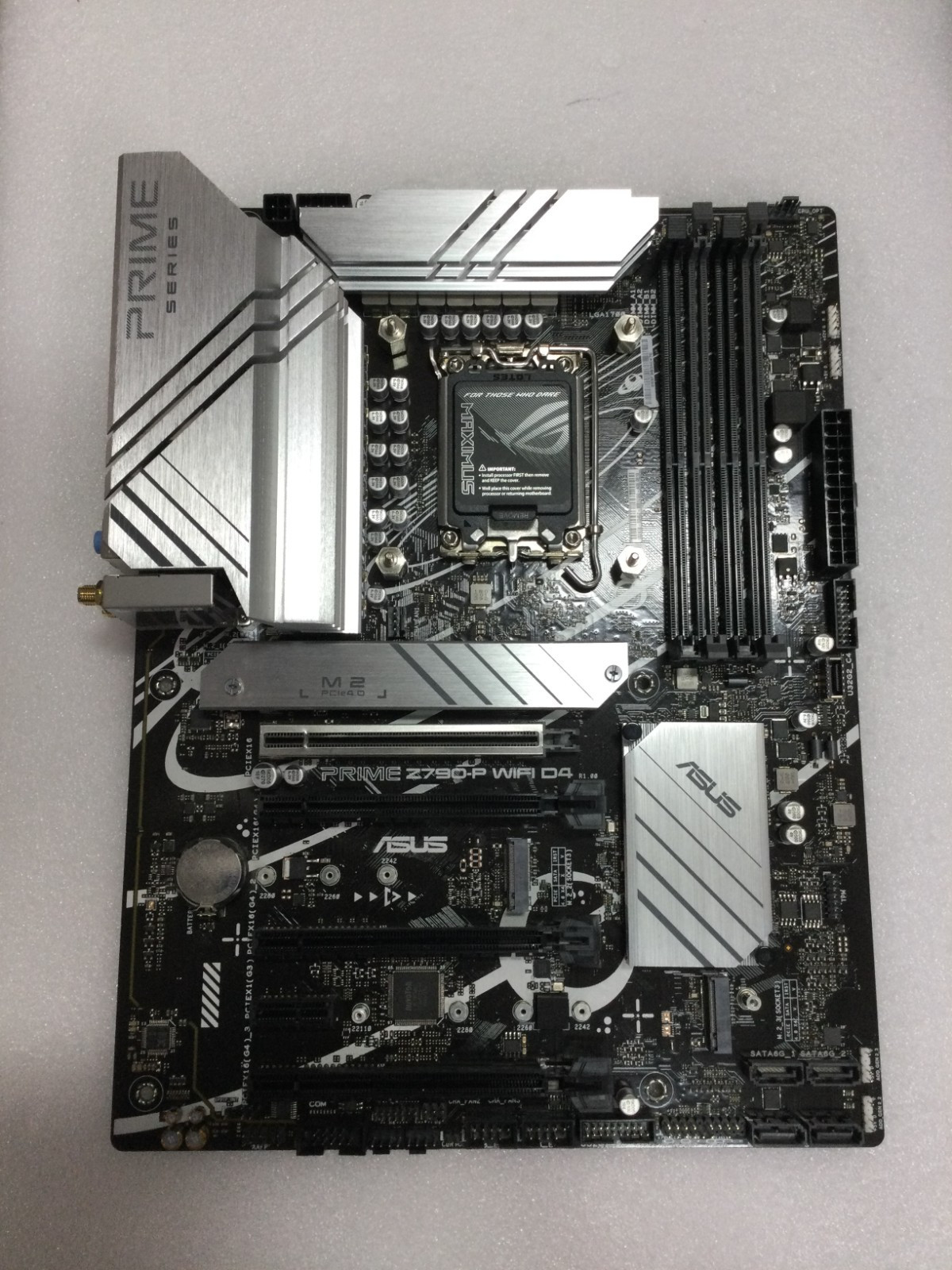 ASUS Prime Z790-P WIFI D4 LGA 1700 Intel Motherboard- Primary PCIe  latch broken