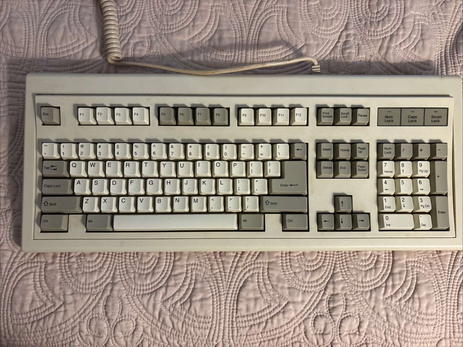 Lite-On SK8801 Vintage Beige Full Size Mechanical Computer Keyboard