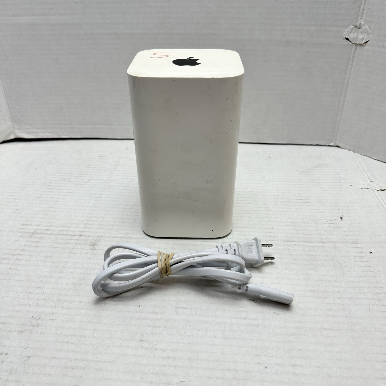 Apple AirPort Extreme Base Station 6th Gen A1521 Dual 802.11 AC Wifi