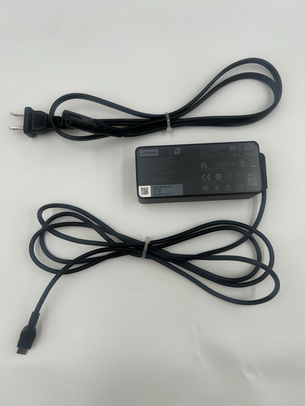 Genuine Lenovo 65W USB-C AC Adapter Charger ADLX65YLC2D SA10R16920 OEM