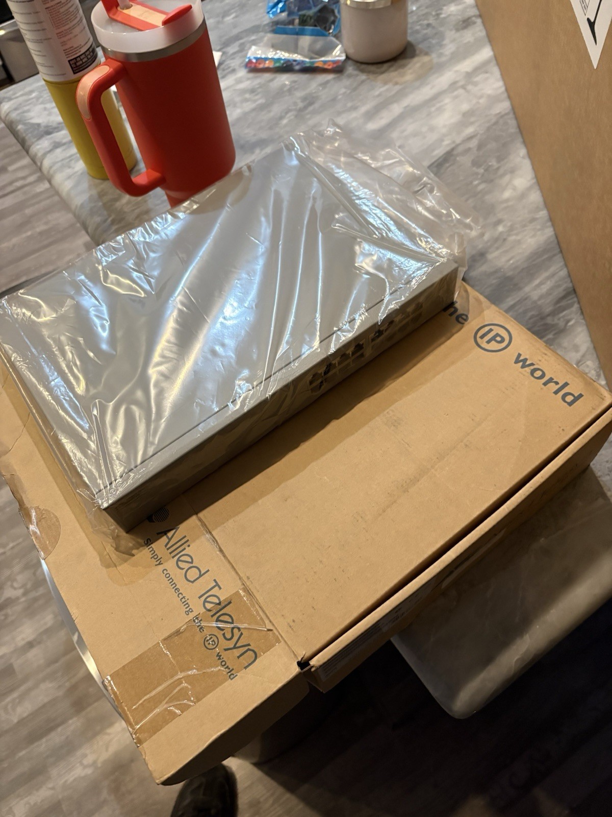 NEW Allied Telesis AT-GS900/16 External 16-Port Gigabit t Switch