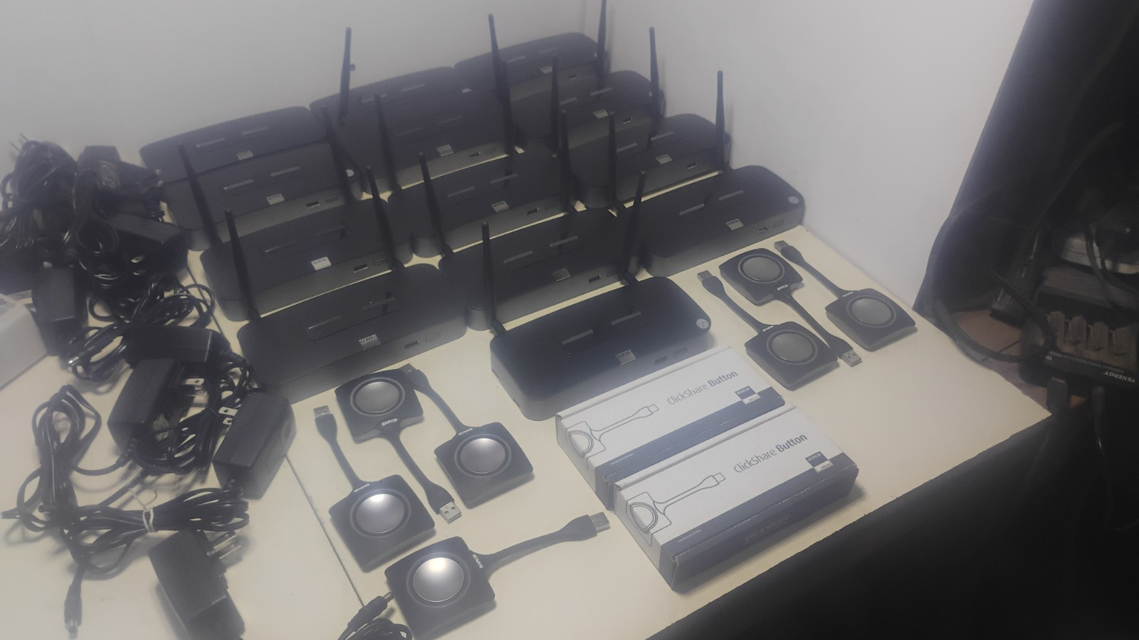 Bundle 13 Working Barco Clickshare R9861008 Modules & 9 buttons & 10 AC Adapters