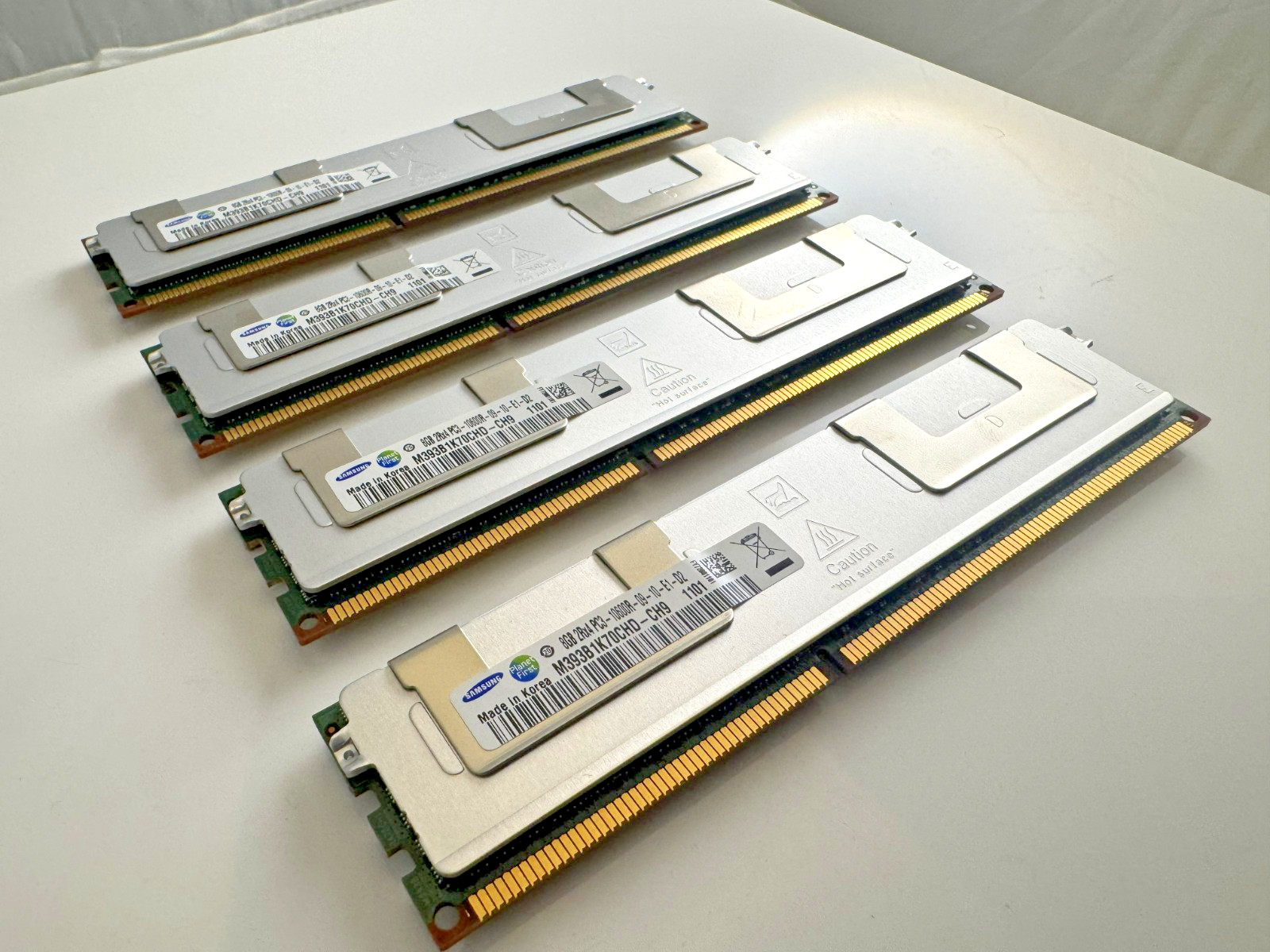 32GB (4x8GB) Samsung 8GB 2Rx4 PC3-10600R DDR3 Server Memory (M393B1K70CHD-CH9)