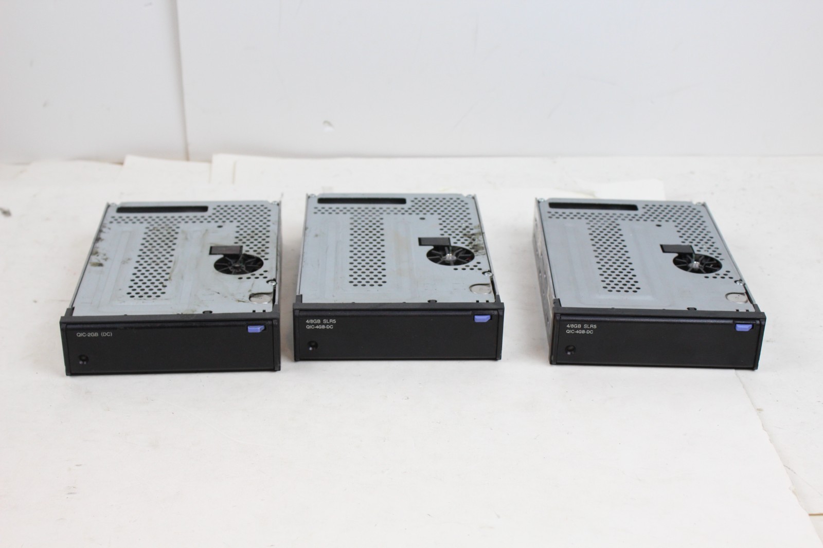 AS IS UNTESTED Lot of 3 IBM Tandberg qic-4gb-DC SLR5 4/8GB QIC-2GB DC