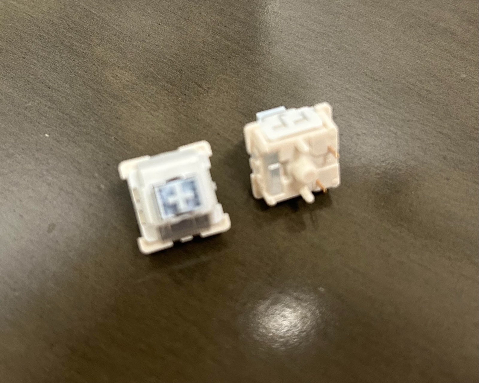 Leobog Keyboard Switches (83 pieces) (from Leobog Alice A75)