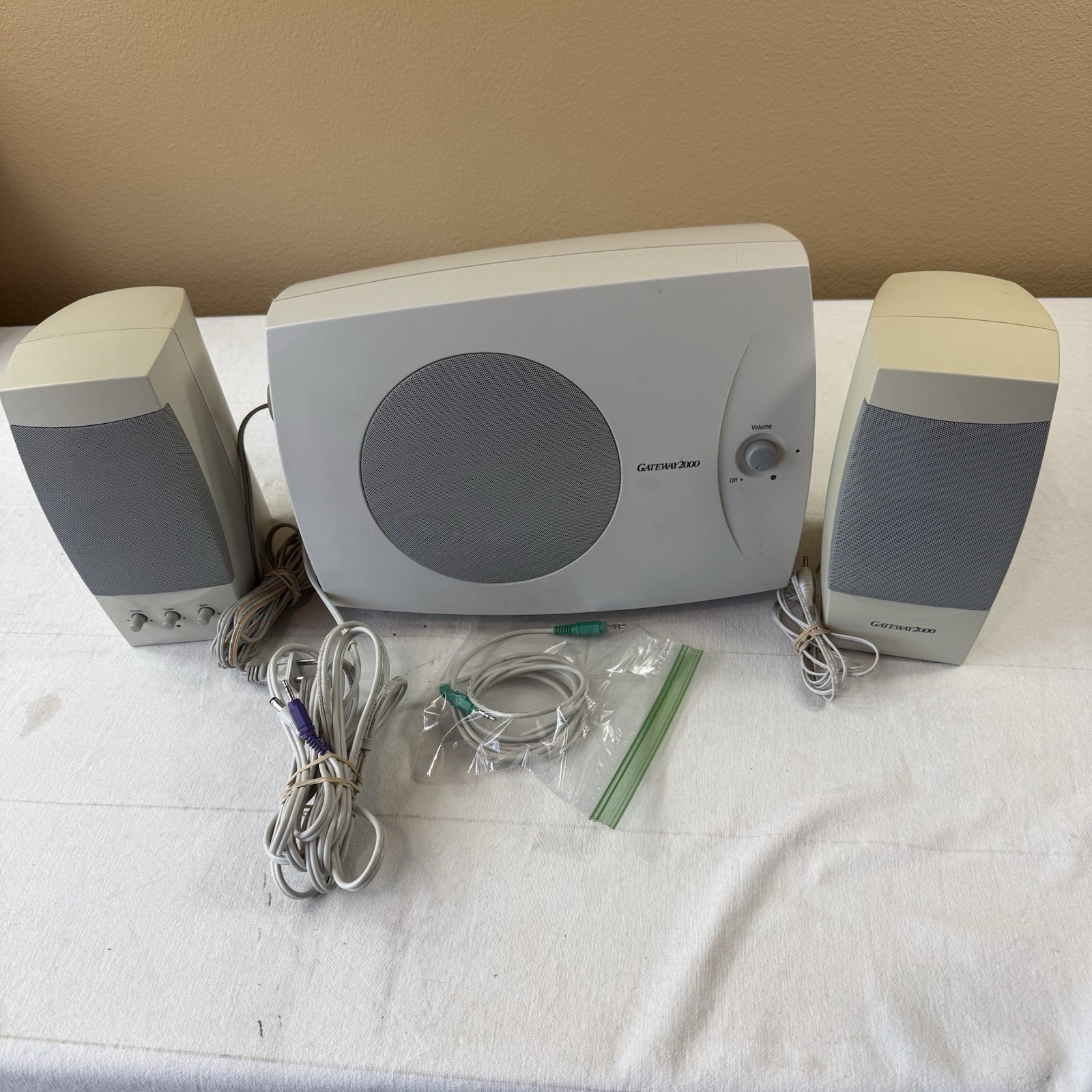 Gateway 2000 ACS41 ACS251 Altec Lansing Vintage Computer Speakers with Subwoofer