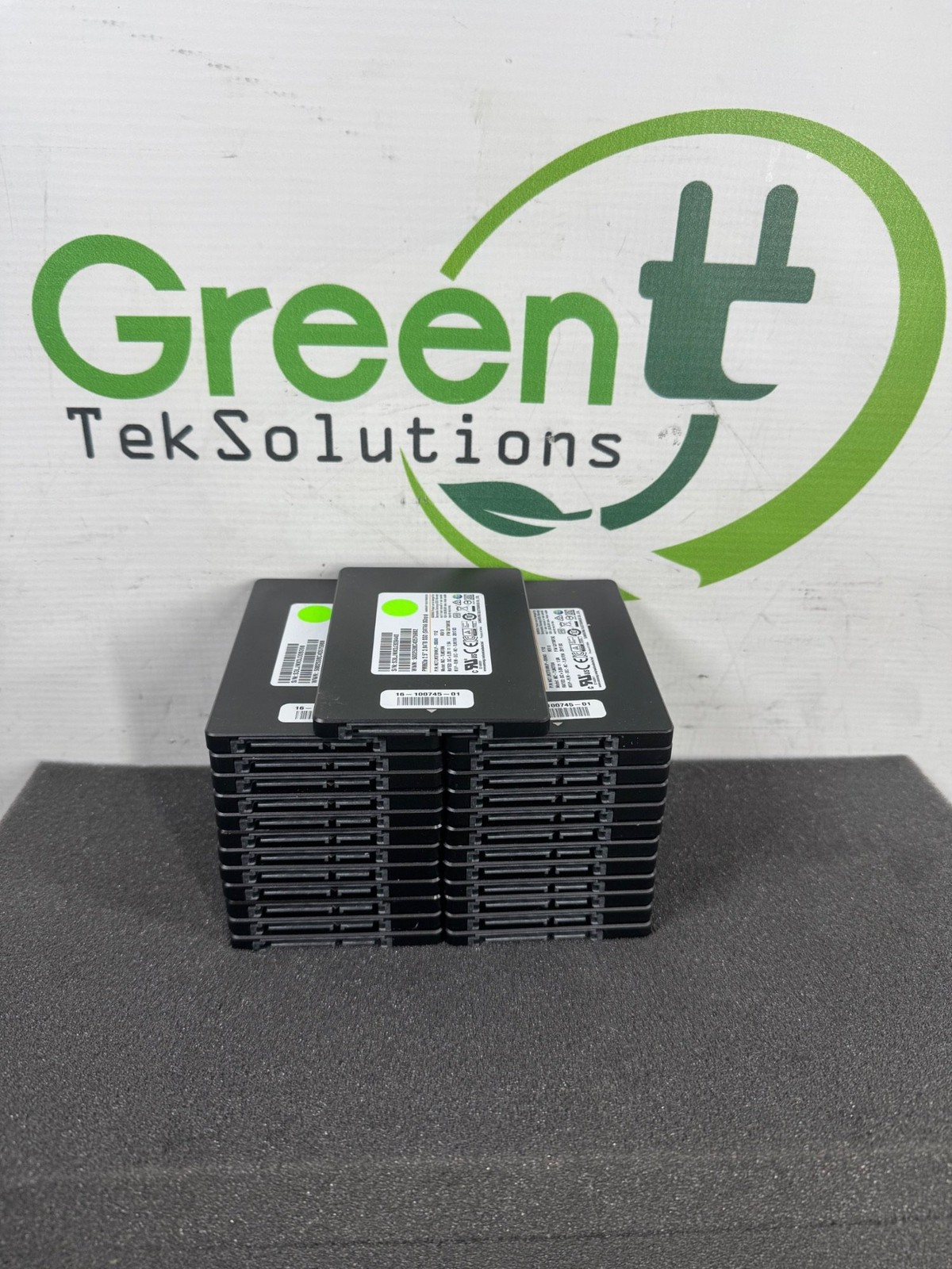 Lot of 25x Samsung PM863a 3.84TB SATA SSD 2.5" MZ7LM3T8HMLP-000K0