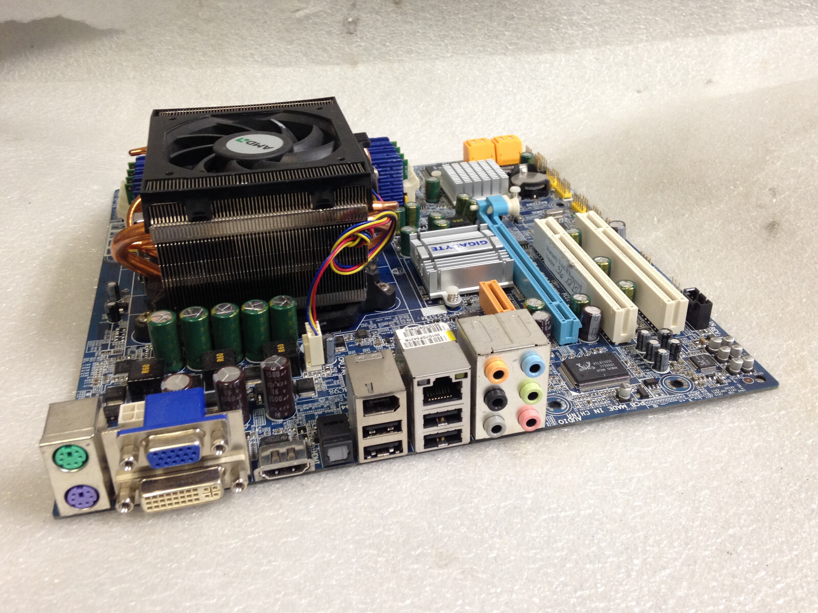Gigabyte GA-MA69GM-S2H Motherboard W/AMD Athlon CPU &(4x1G)T800UB1GC5 PC6400 DDR