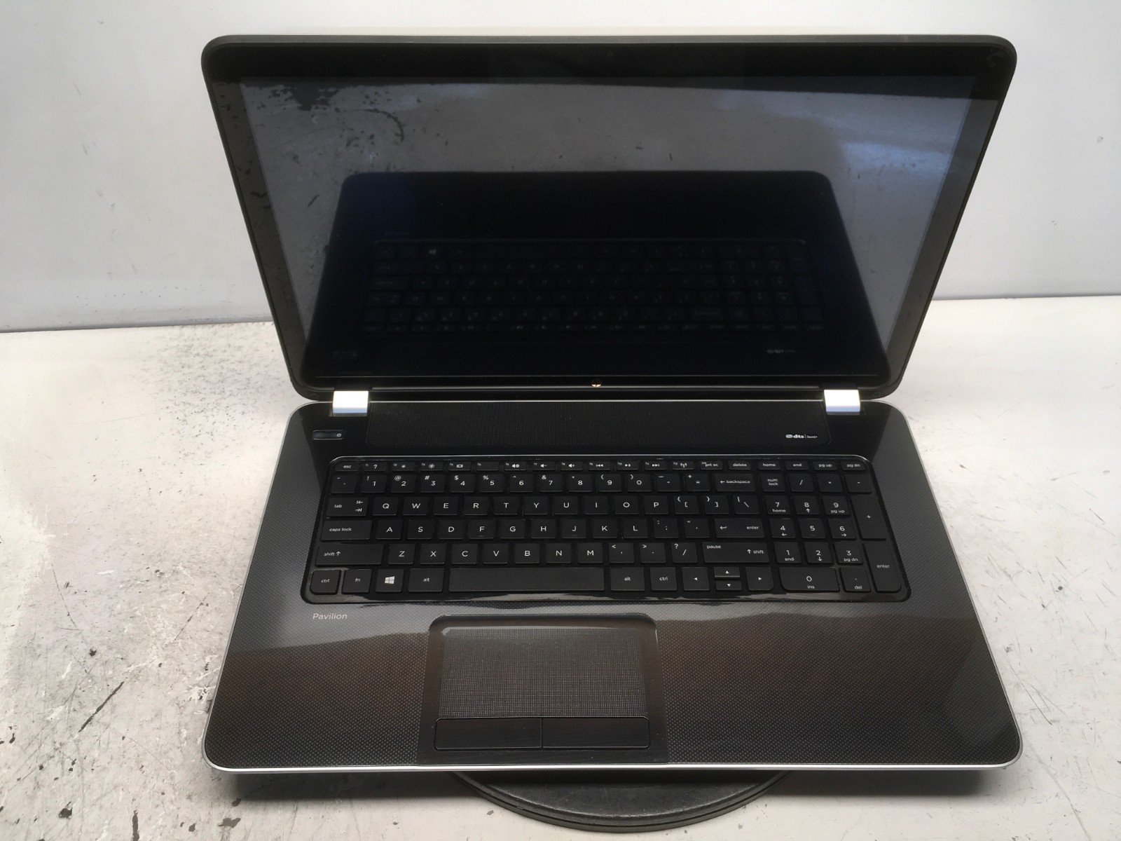 HP Pavilion TS 17-E147CL AMD A8-5550M 2100MHz 8 GB NO HDD No Batt