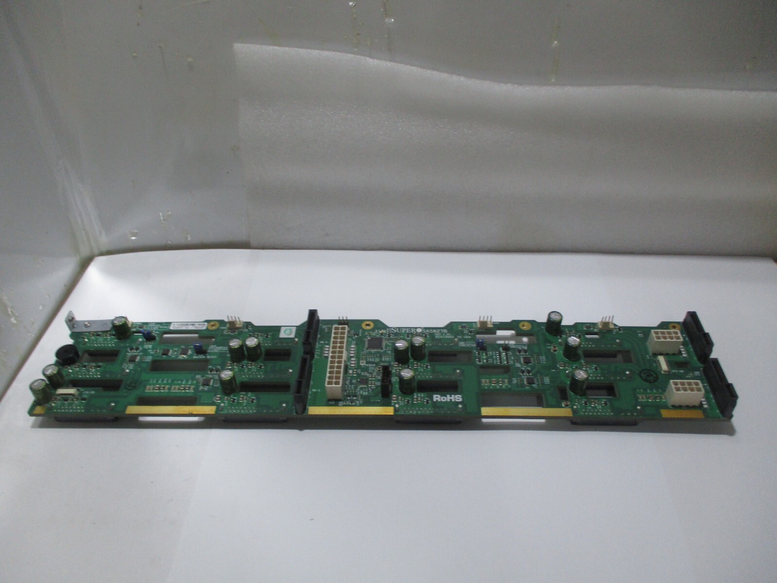 Supermicro SAS827B REV: 1.02 12-Bay LFF 3.5'' SAS/SATA HDD Backplane 4-Node