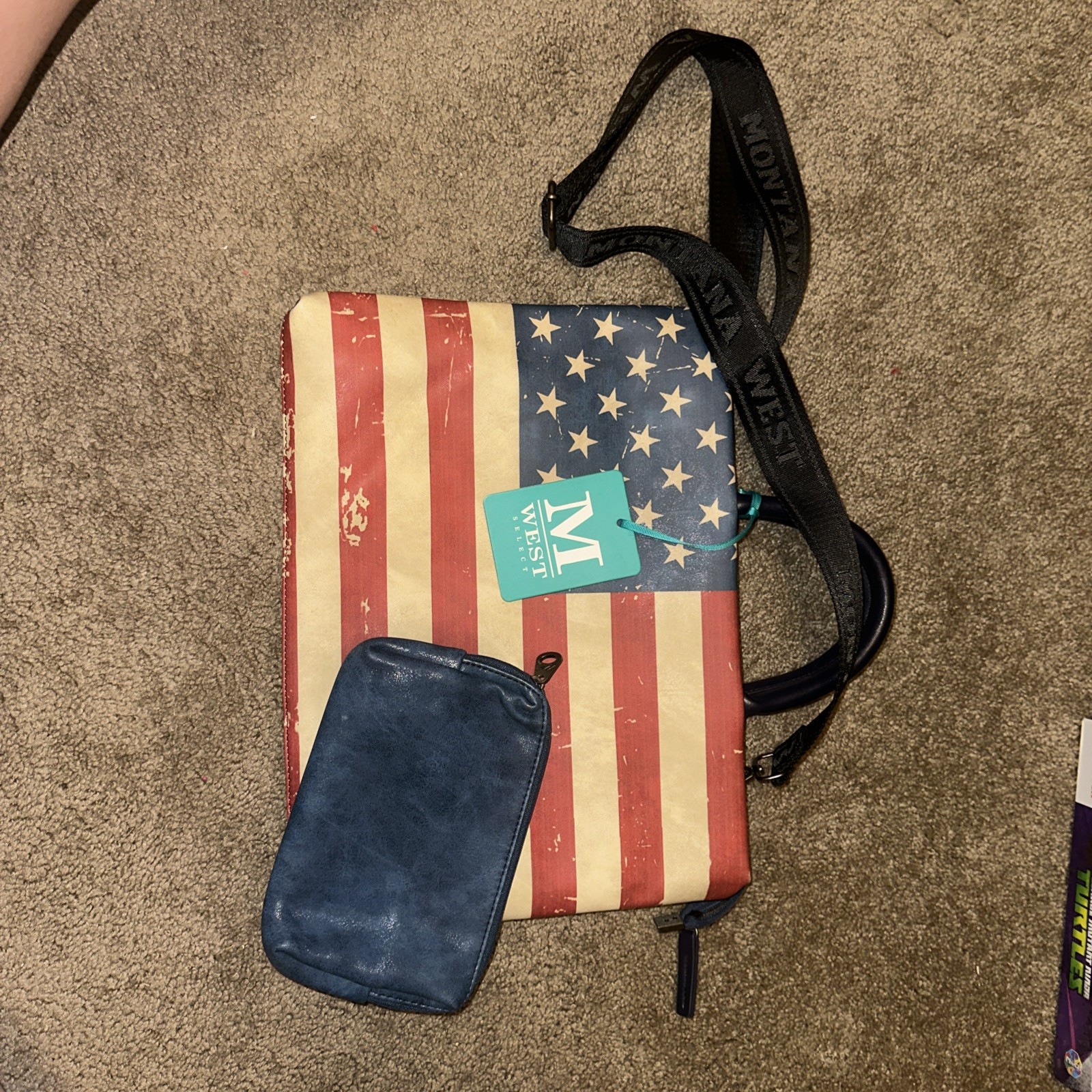 NwT Montana West USA Flag Waterproof Laptop Sleeve Messenger Bag 15” Great Gift