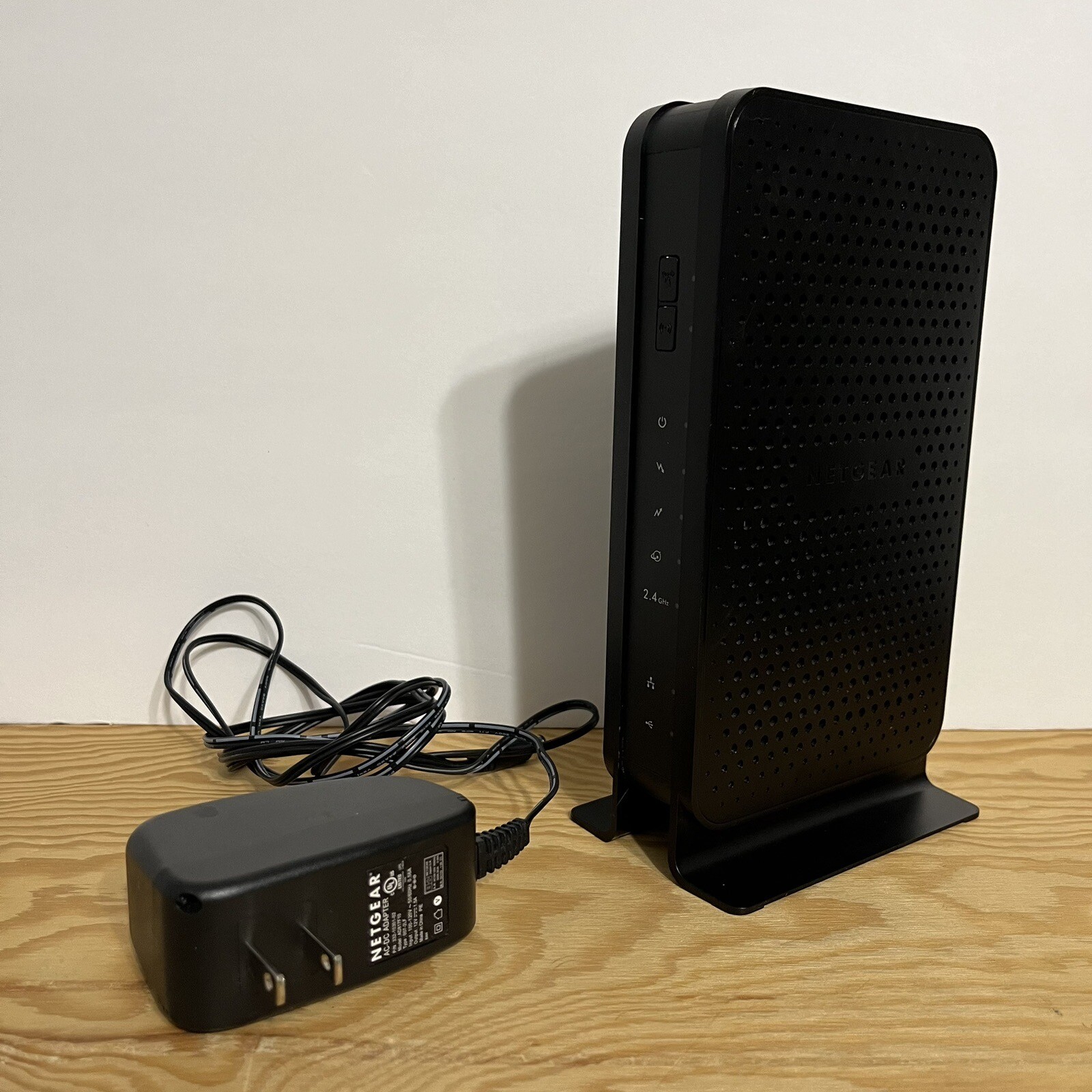 NETGEAR - C3000 - N300 Wireless Cable Modem Wi-Fi Router