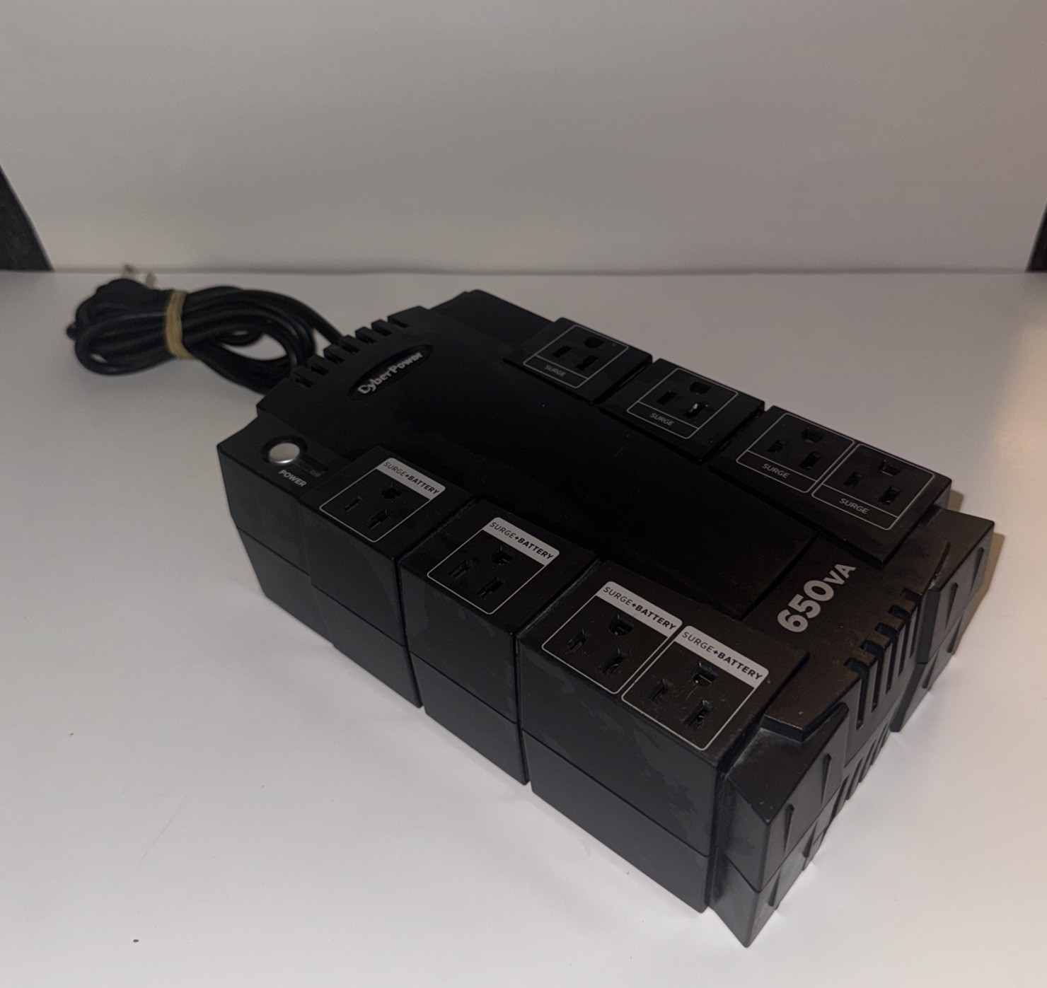 Cyber Power SE450G 650VA/375W 8 Outlets UPS 120V W/O Battery