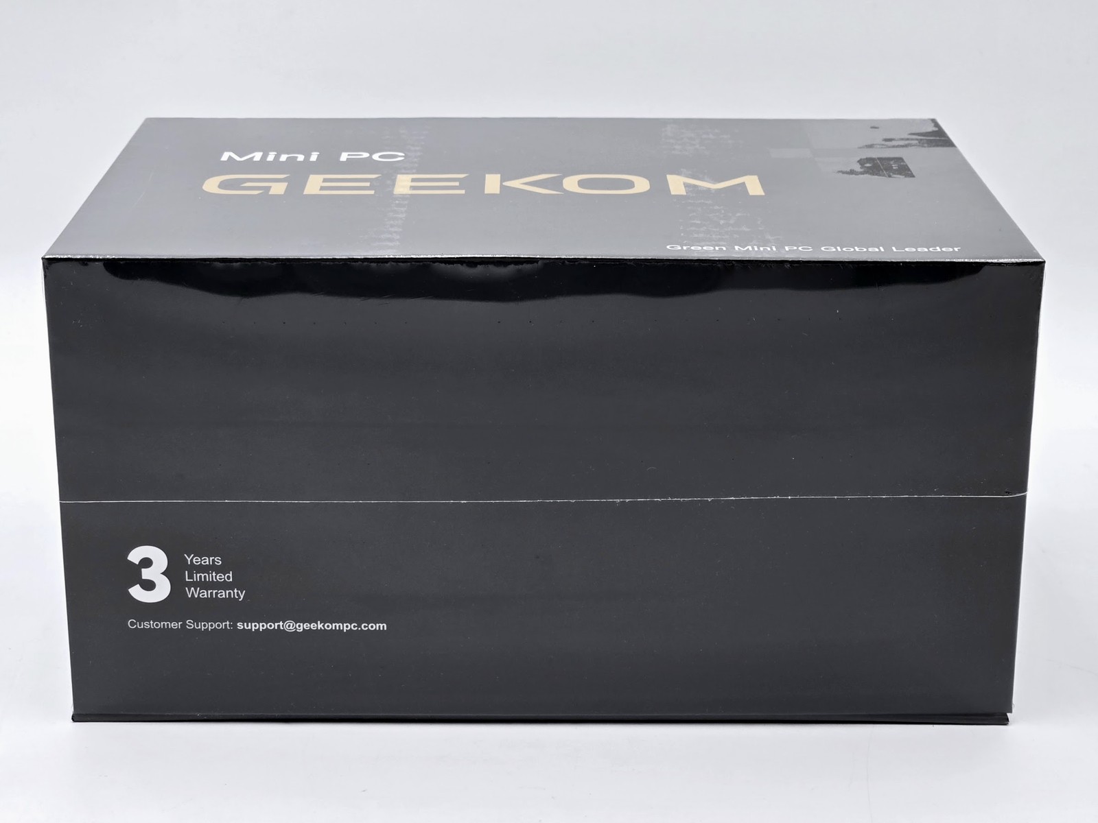 GEEKOM Mini PC i9-13900HK 32GB DDR4 1TB SSD New Sealed