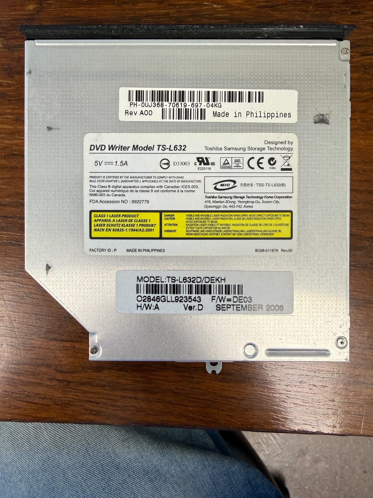 Toshiba Samsung TS-L632 DVD Writer Drive TS-L632H/UOAH - Black Bezel