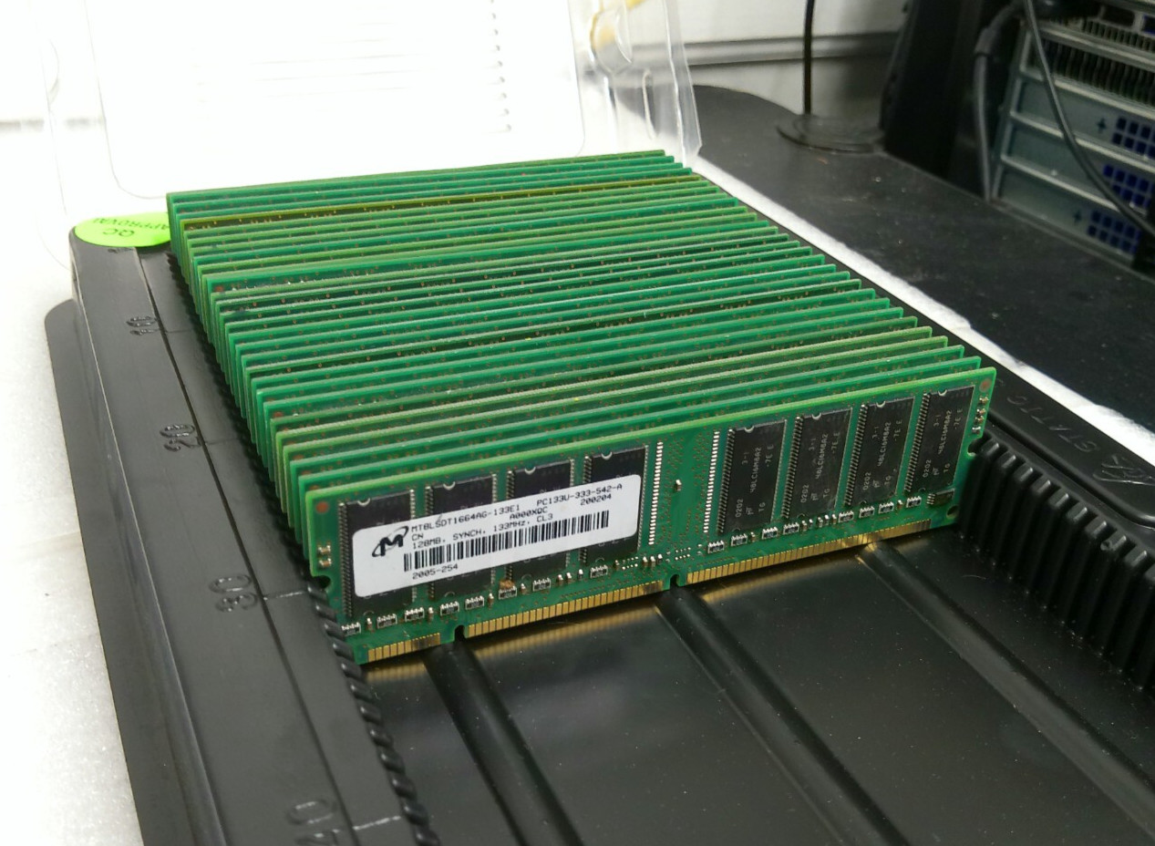 Lot of 20 - Micron (MLT8LSDT1664AG-133E1) 128MB SDRAM PC133