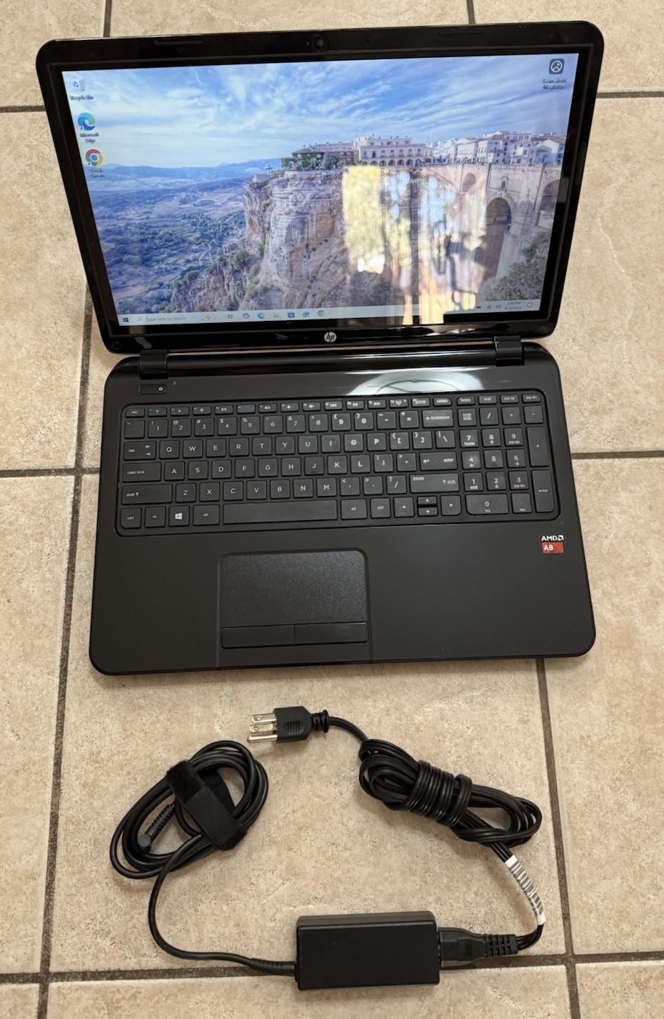 HP 15” Laptop 15-g059wm 699GB Hard Drive With Power Supply Factory Reset Tested