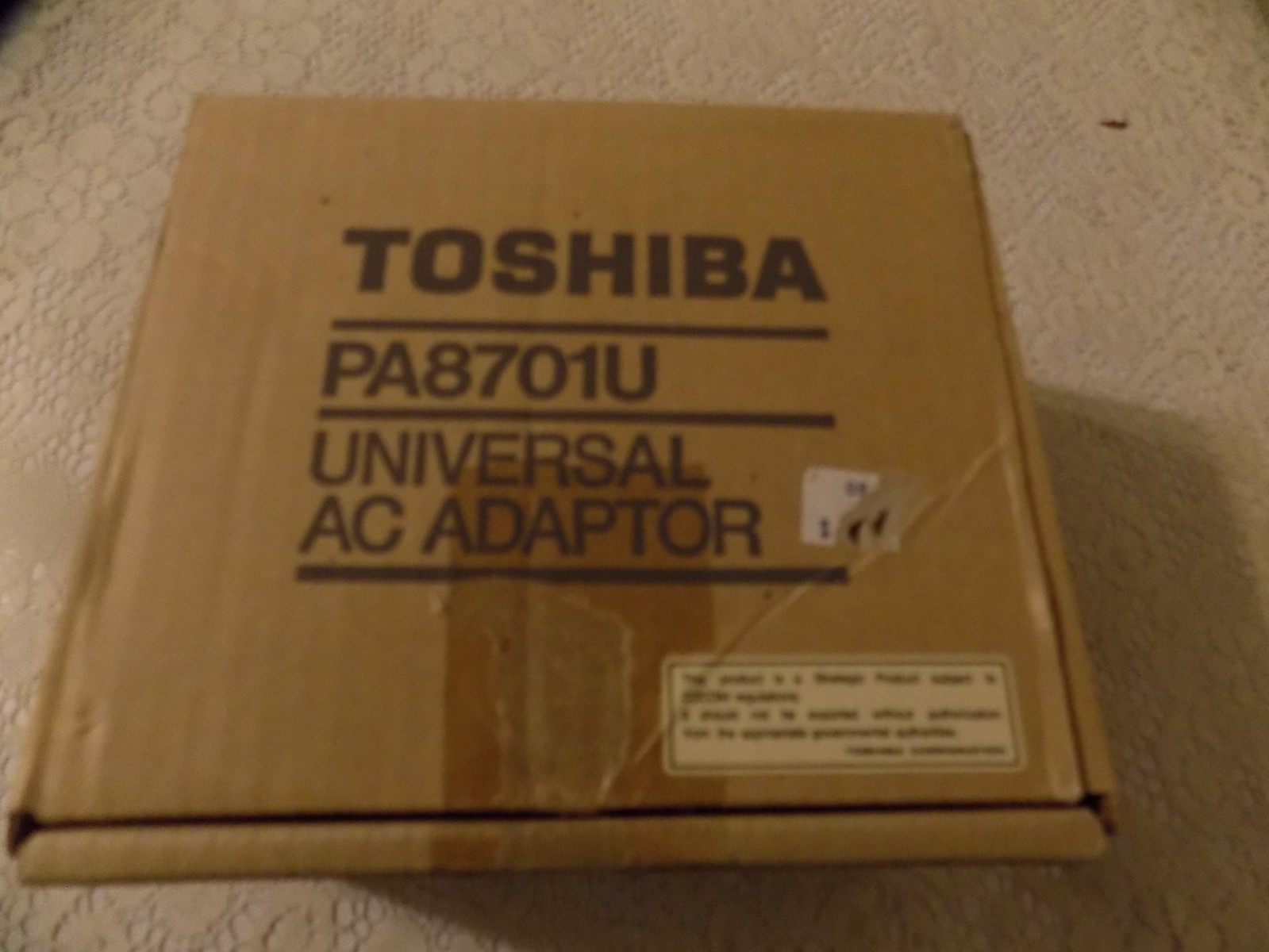 Toshiba PA8701U OEM AC Universal Adapter NEW IN BOX, VINTAGE
