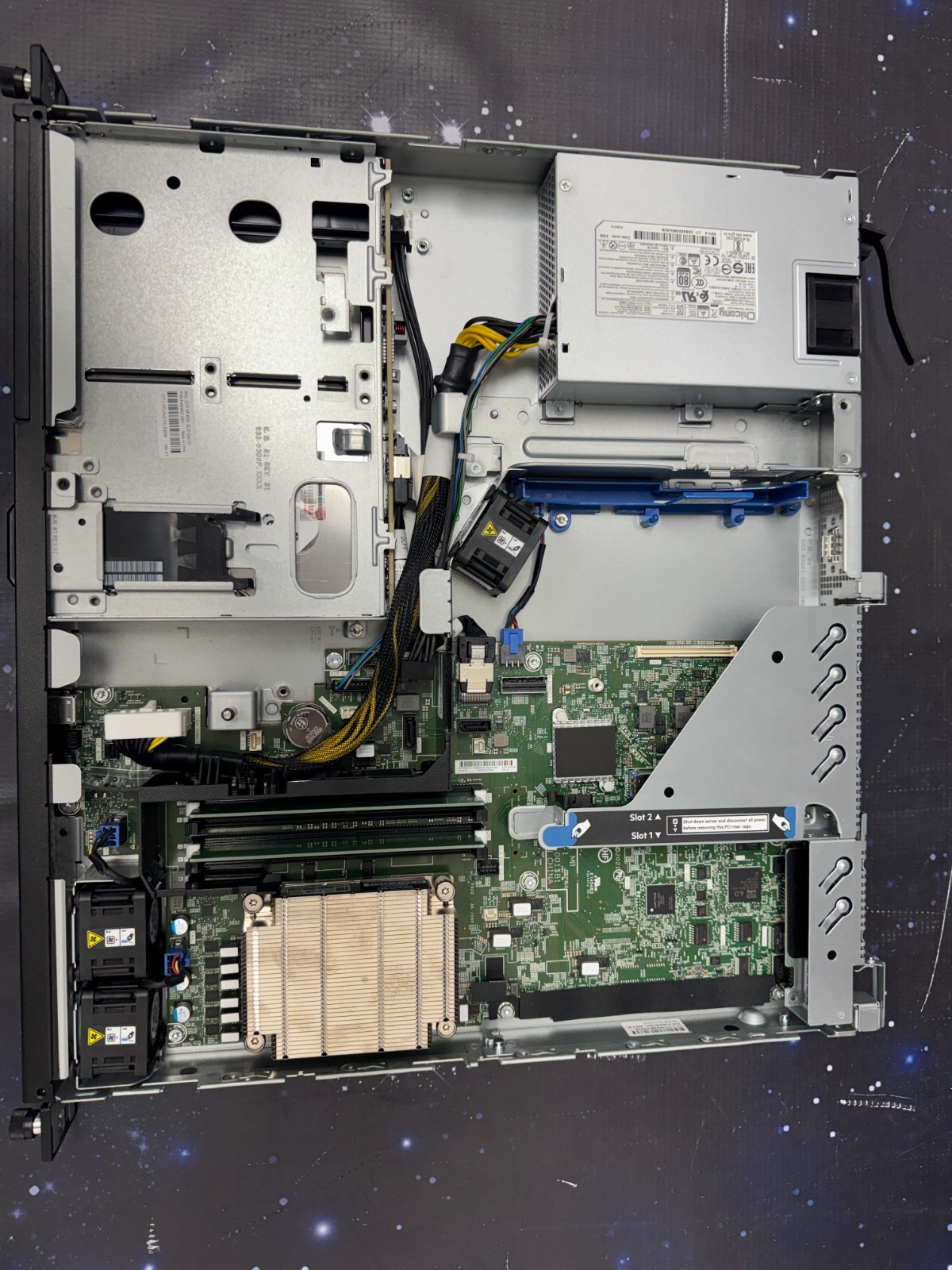 HPE ProLiant DL20 Gen10+ E-2334 32GB 960GB SSD 4TB HDD 2LFF Server