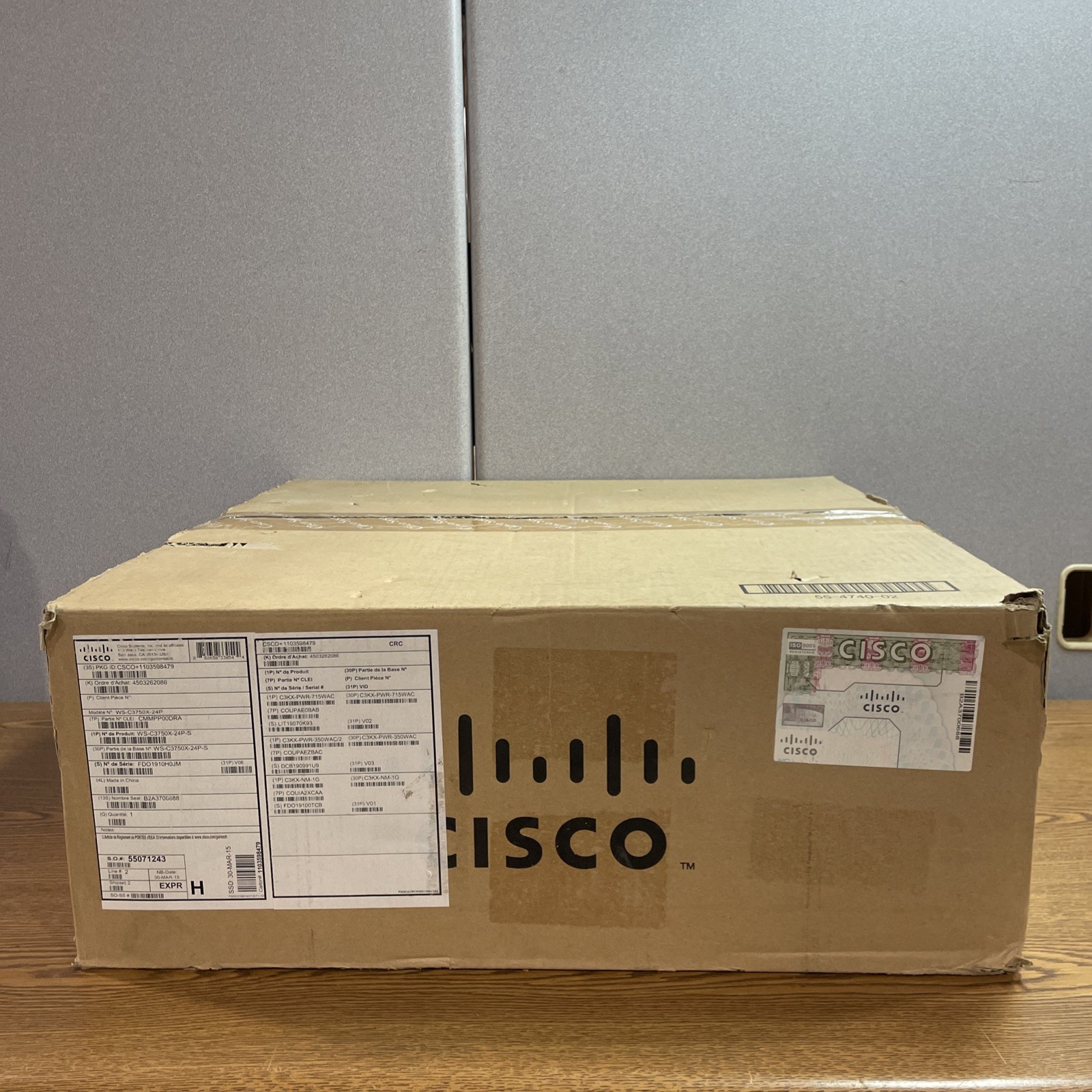 New Cisco WS-C3750X-24P-S 24-Port GE Switch 2x C3KX-PWR-715WAC