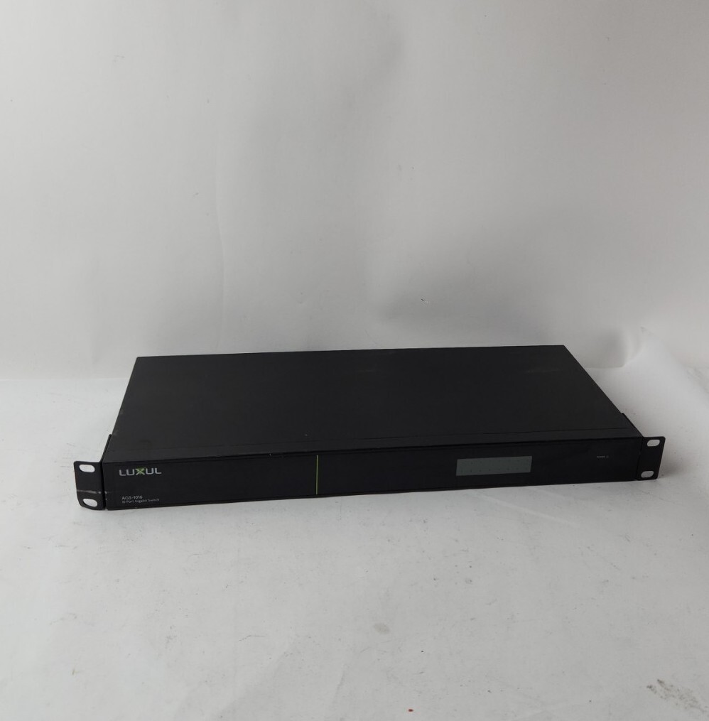 LUXUL AGS-1016, 16-Port Gigabit Rack Mount Switch.