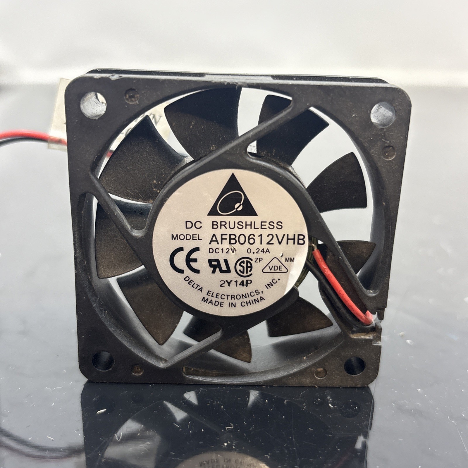 Delta AFB0612VHB 60x60x15MM 12V 0.24A 2-Wire 6015 Fan