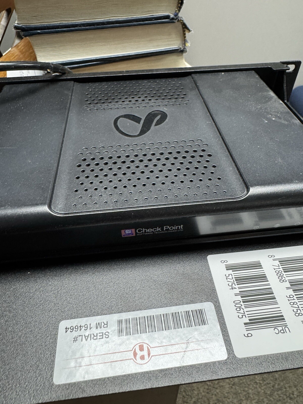 Check Point 1550 Appliance (V-80W) Quantum Spark Security Gateway w/ Adapter