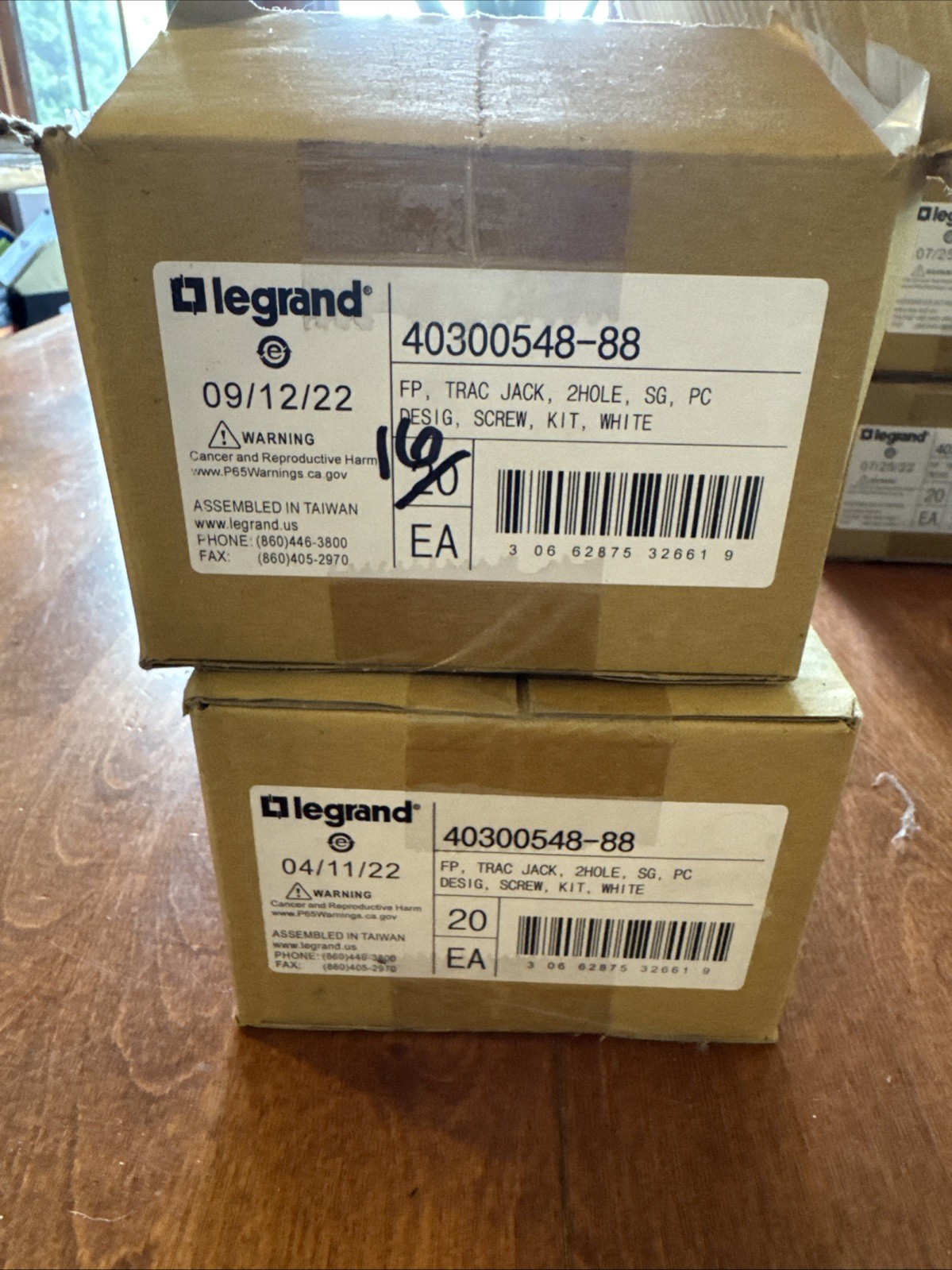 Lot Of 36 Legrand TracJack 2-Port Faceplate Wall Plates White 40300548-88 NEW