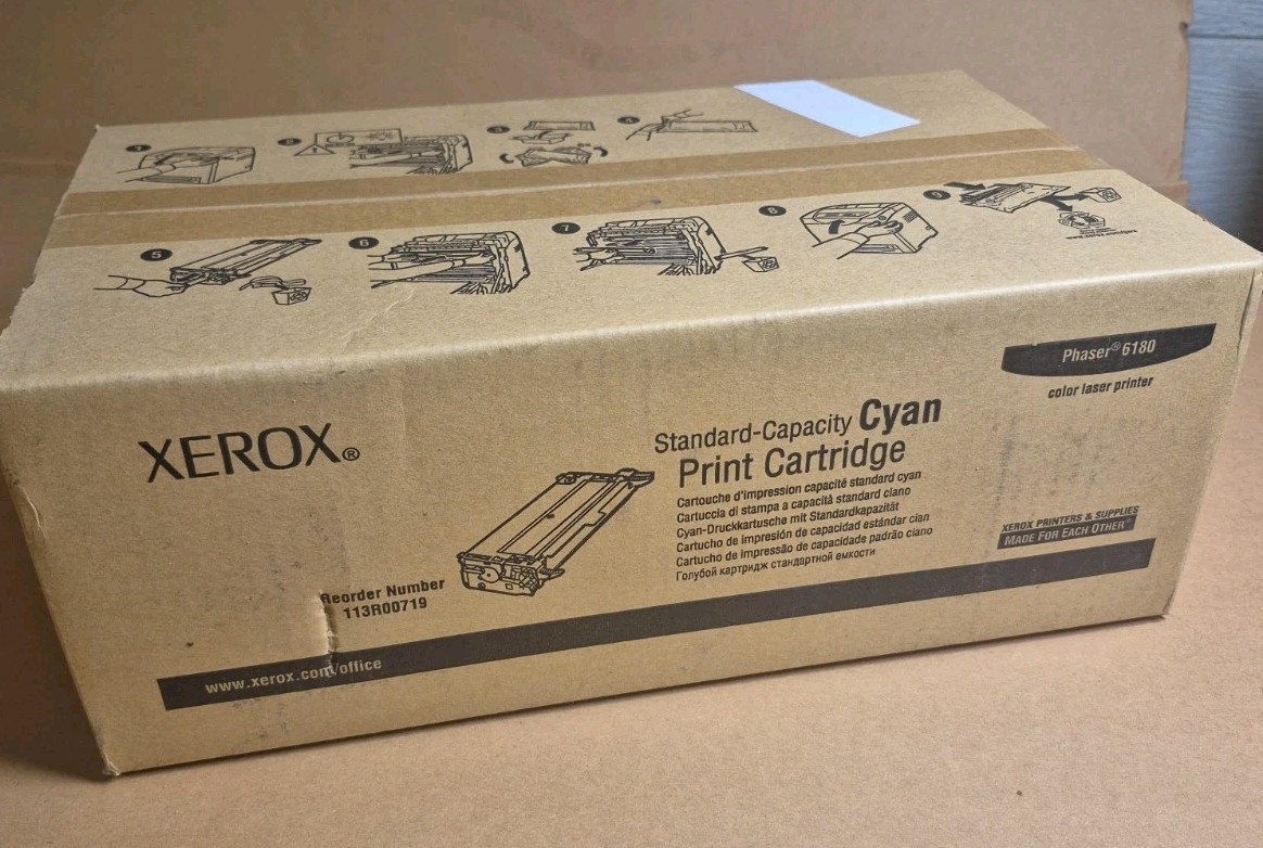 Genuine Xerox  Toner Cartridge 113R00719 Phaser 6180  Ink CYAN OEM. new