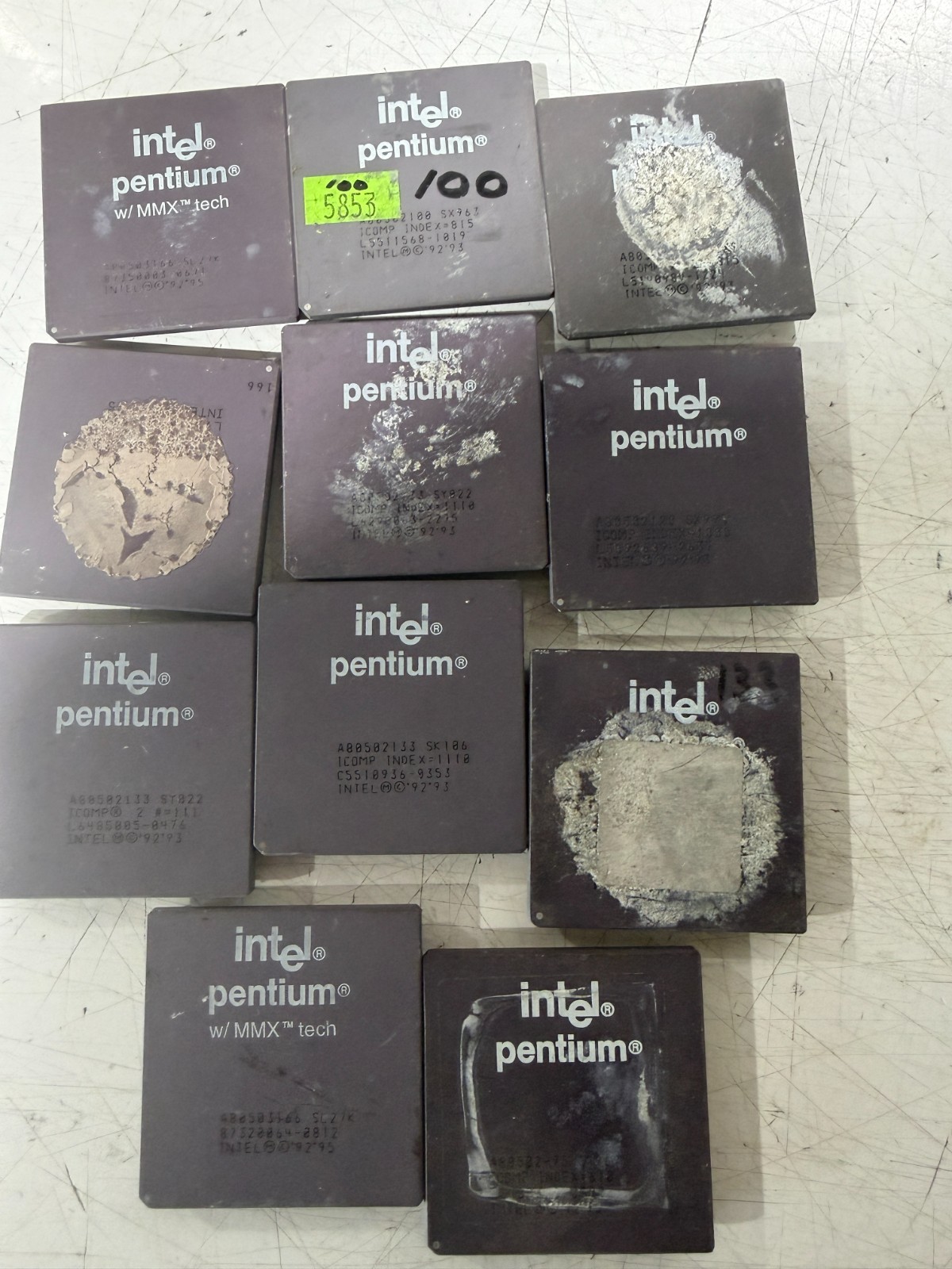 Lot of 11 Intel Pentium Ceramic CPU's SX963 100 133, 186 100ES 133ES vintage
